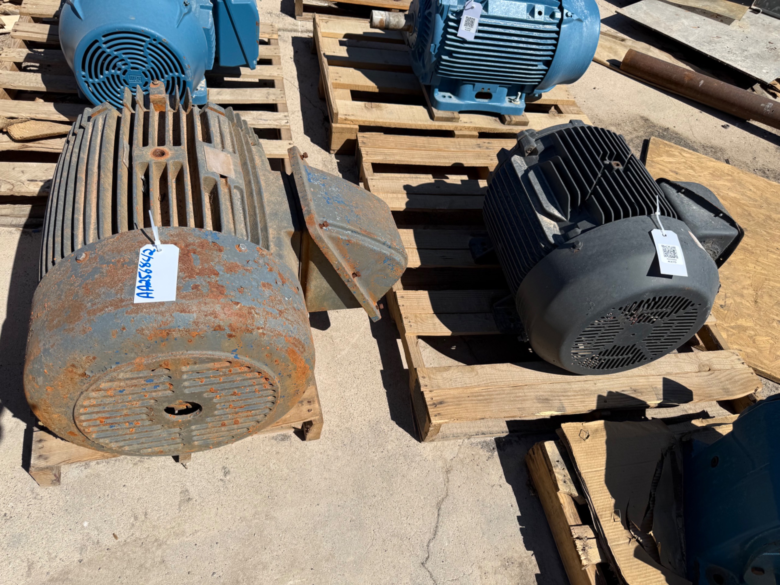QTY 2: AC MOTORS - undefined