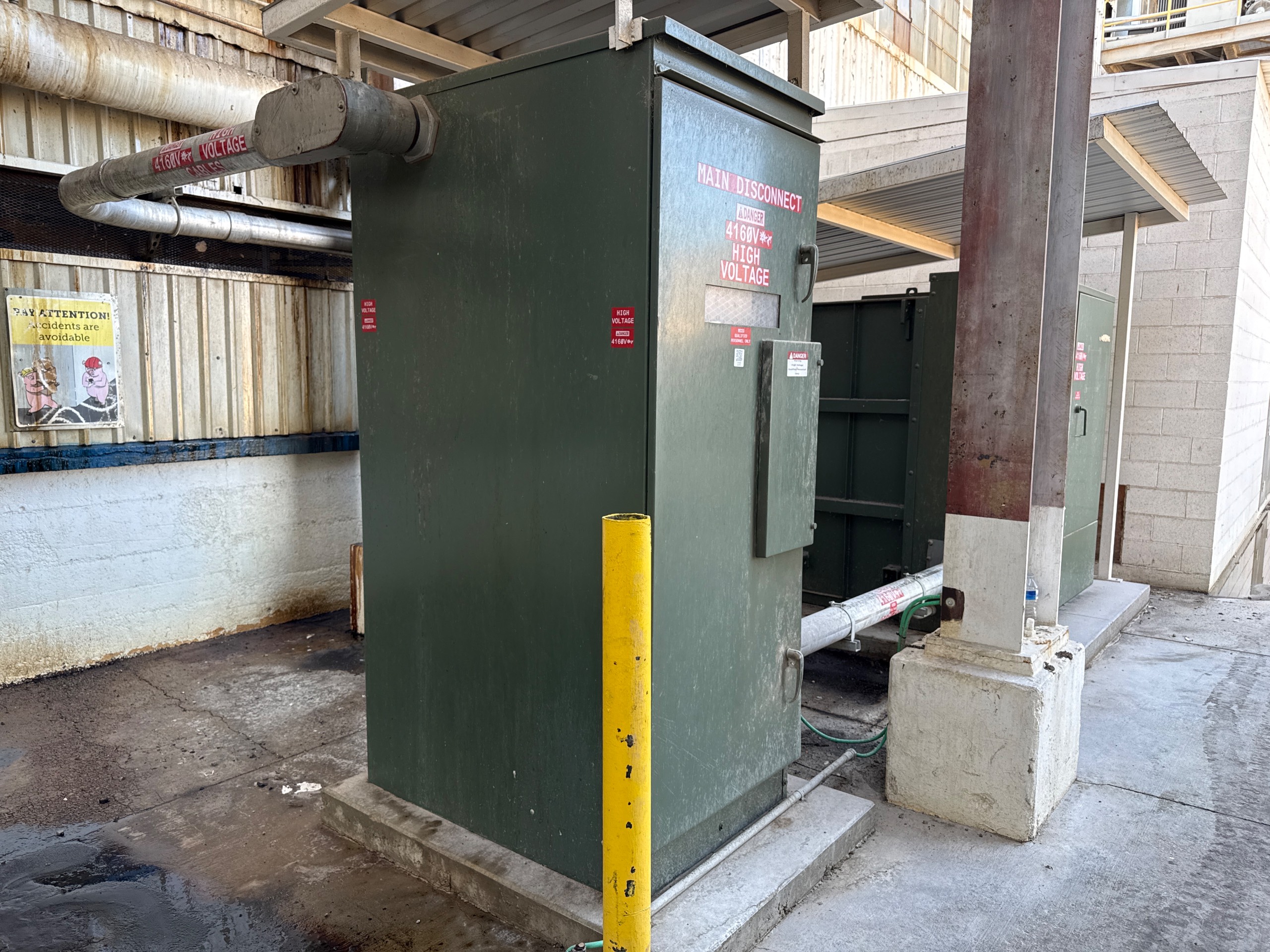 3750 KVA THREE-PHASE OIL FILLED POWER TRANSFORMER WITH MAIN DISCONNECT - undefined