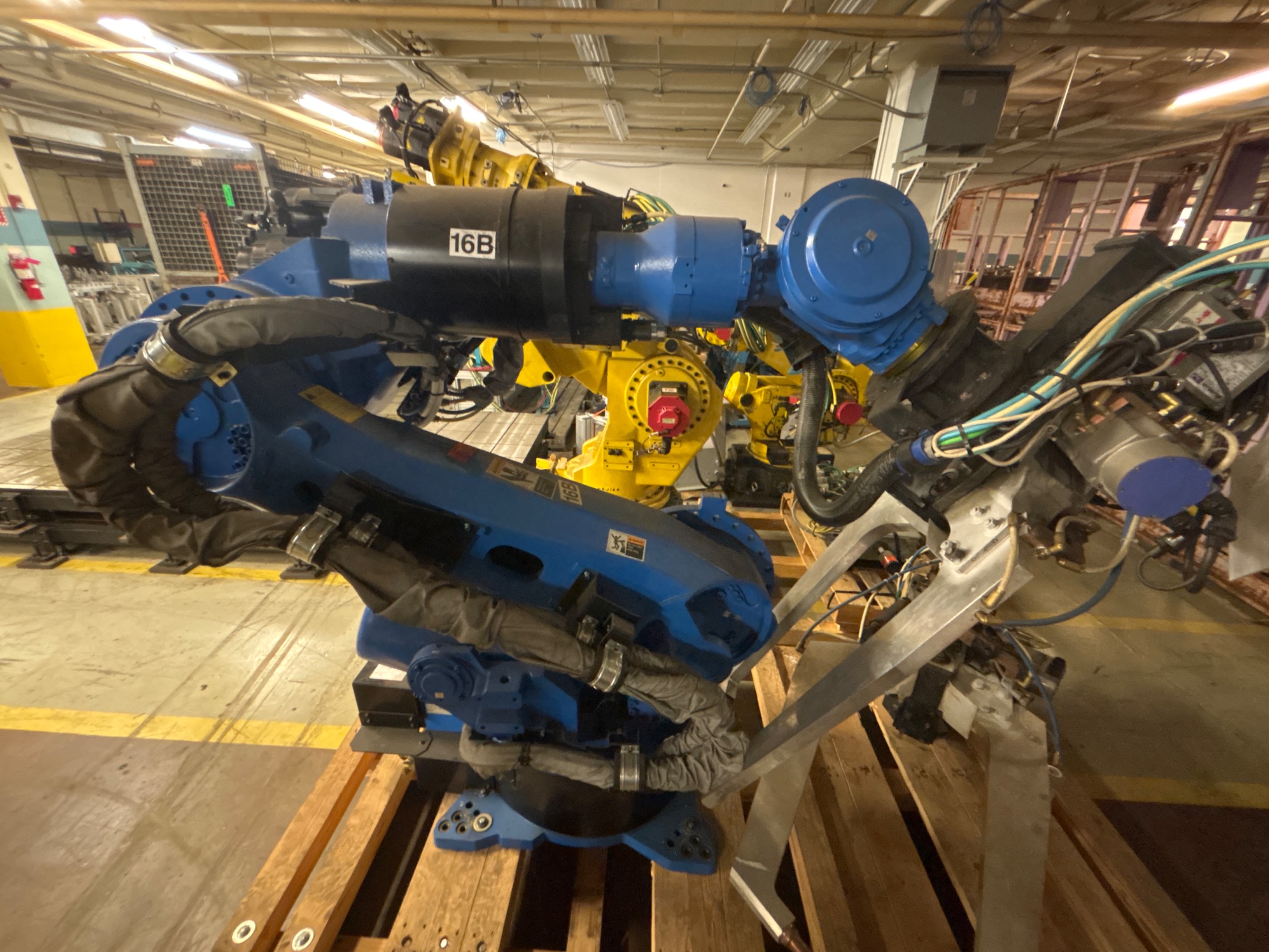 2014 YASKAWA MOTOMAN-ES200D ARTICULATED ROBOT - undefined