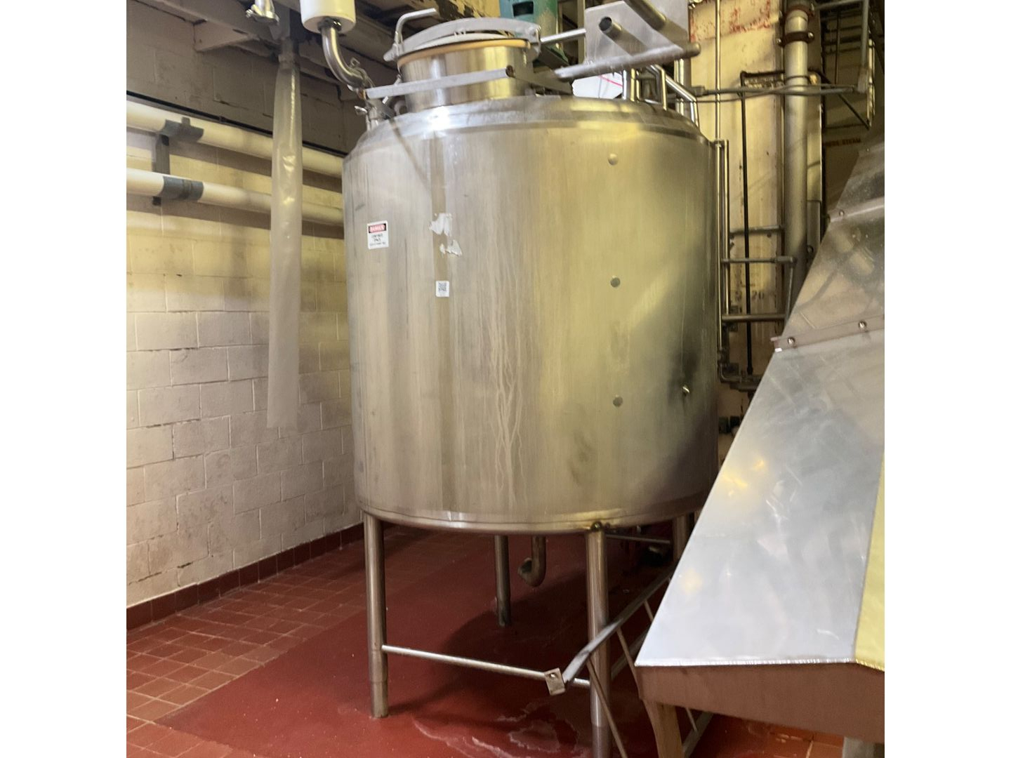 MIXER TANK 600 GALLON - undefined