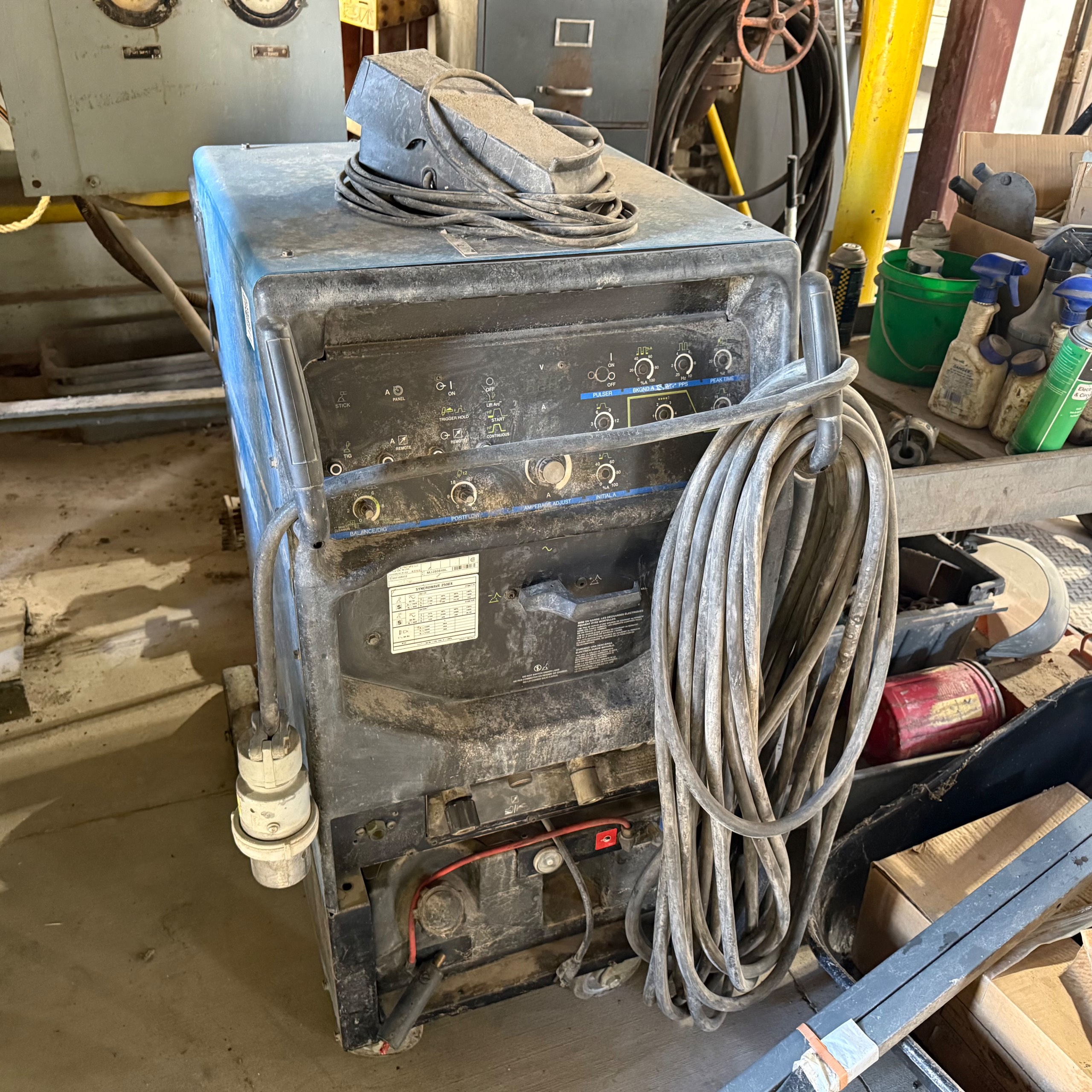 MILLER SYNCROWAVE 250DX WELDING POWER SOURCE - undefined