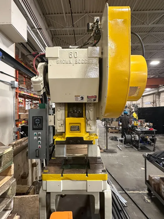 BROWN & BOGGS MODEL 60 PRESS, 60 TON, 5-INCH STROKE, 90 SPM - undefined