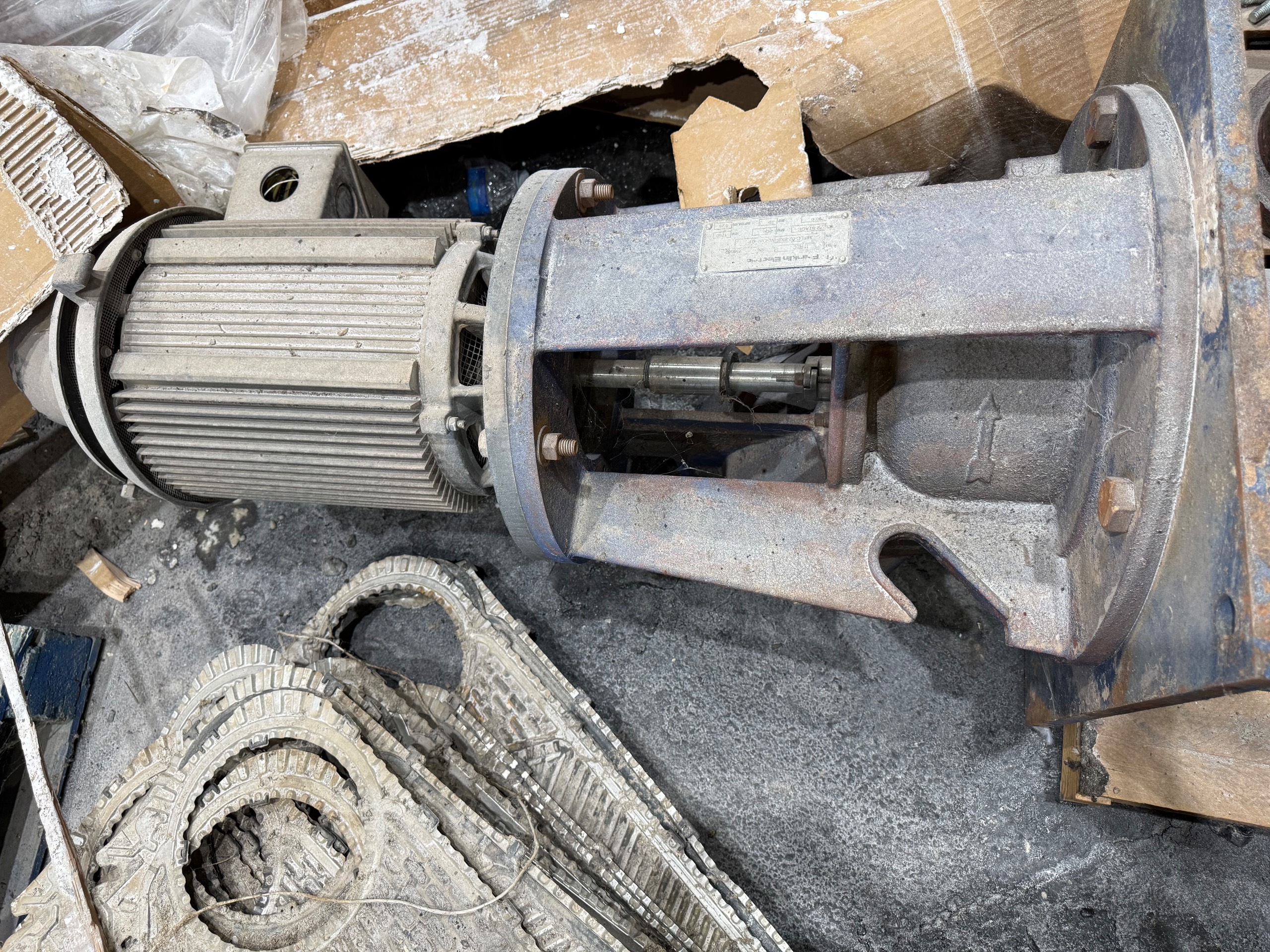 BULK QTY OF INDUSTRIAL PARTS - undefined