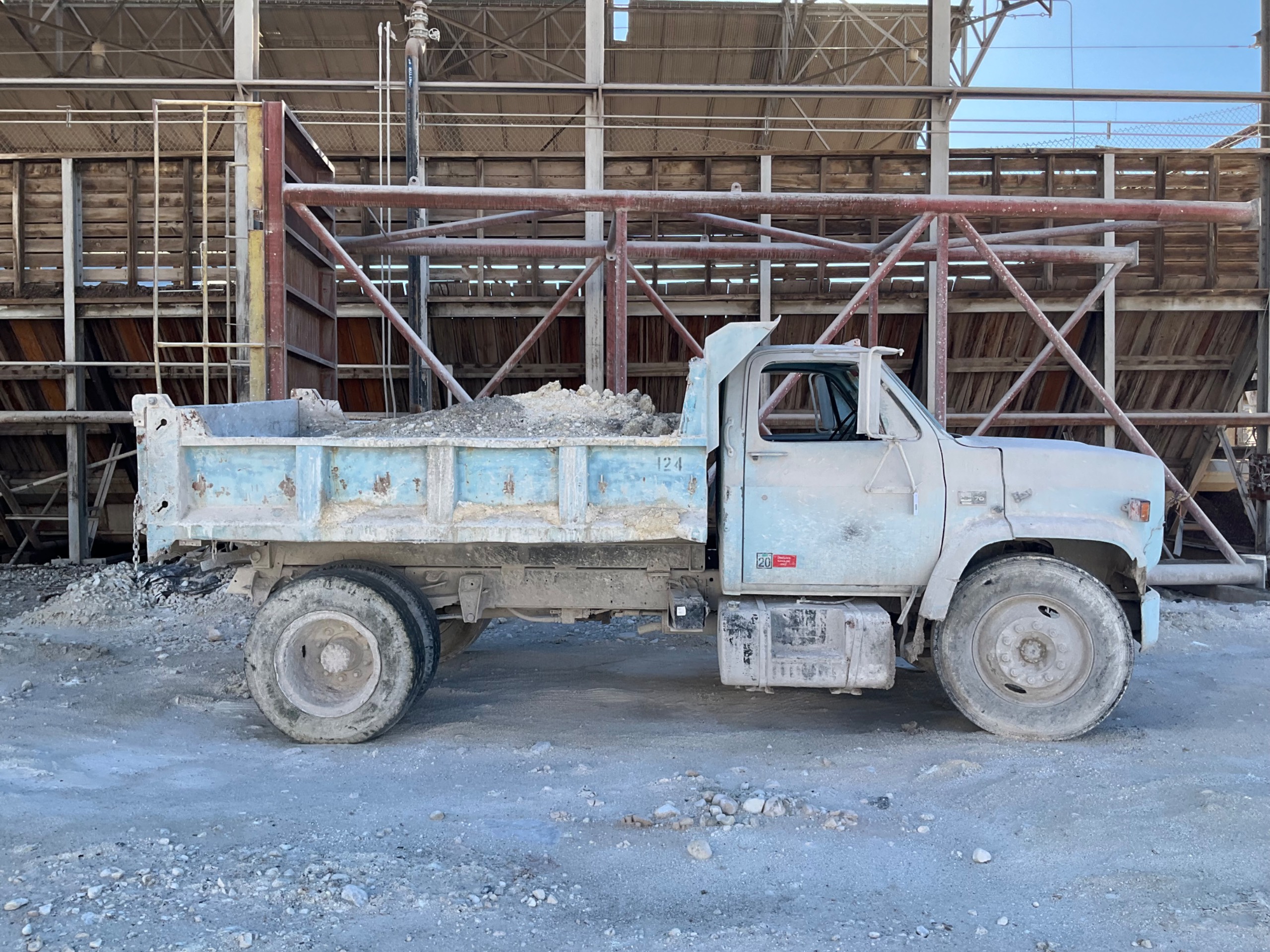 1981 CHEVROLET 70 DUMP TRUCK - undefined