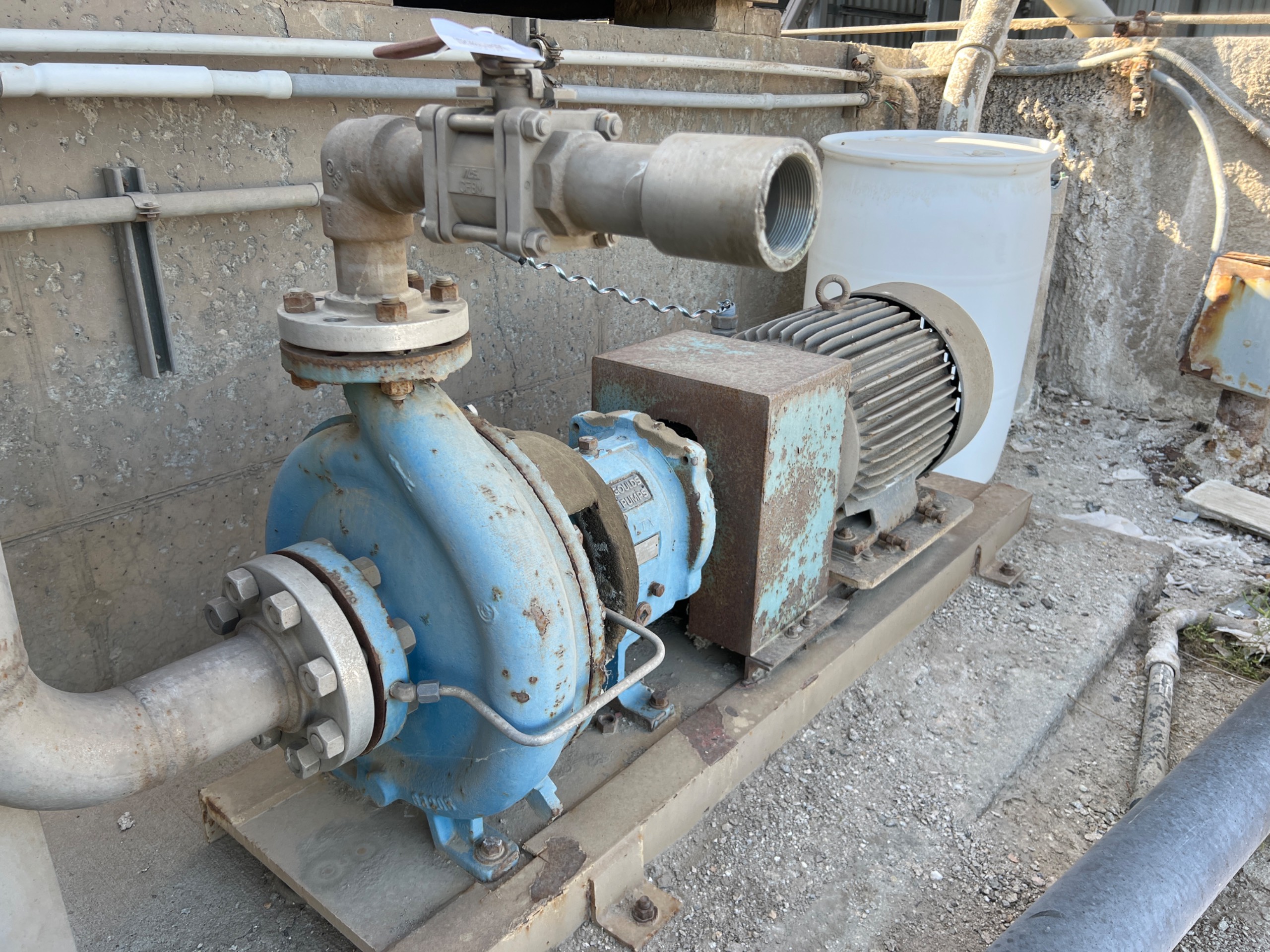 GOULDS PUMPS INC. 3196 PUMP WITH MOTOR - undefined