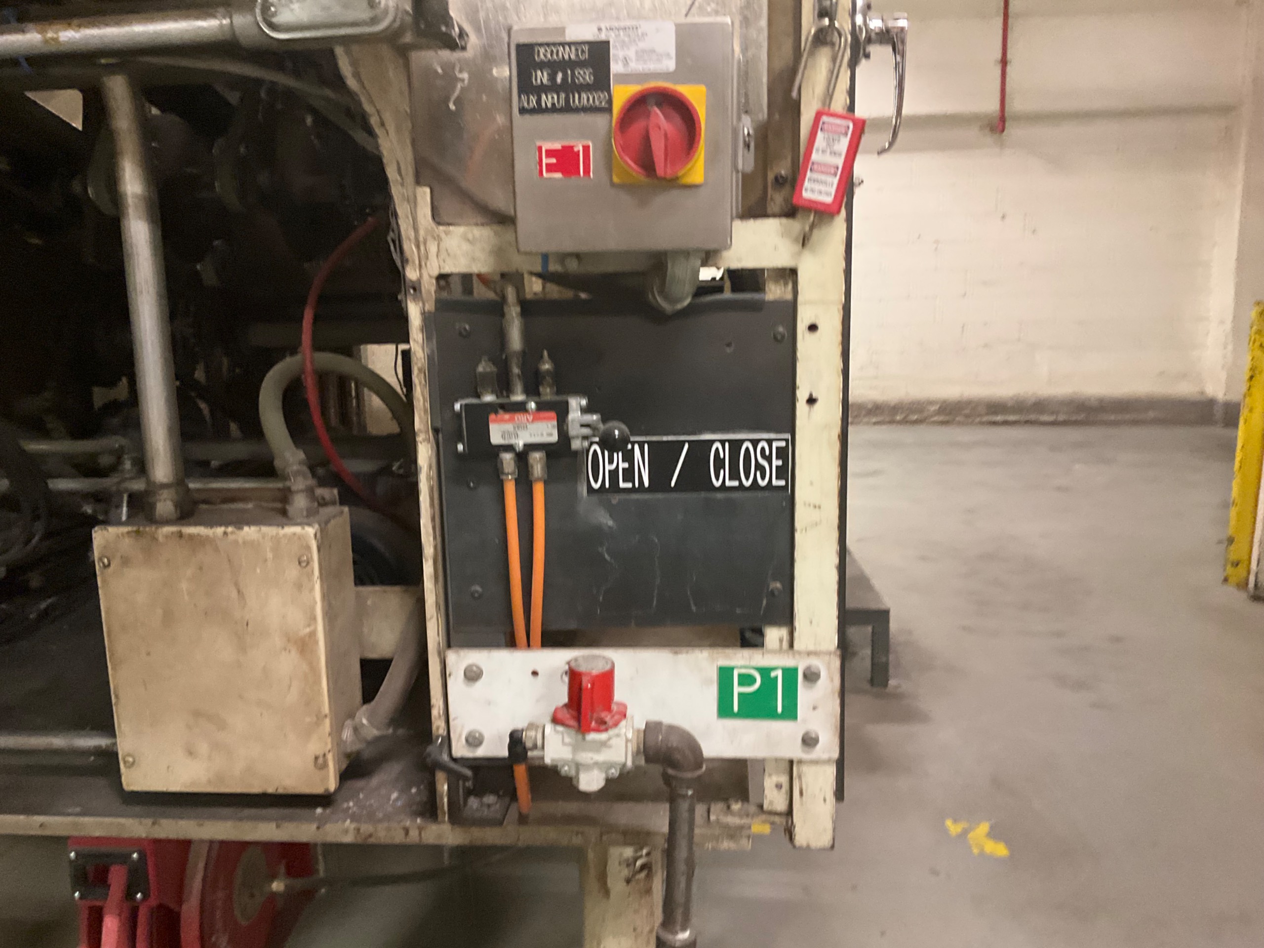 1983 JONES SSG PACKAGING MACHINE - undefined