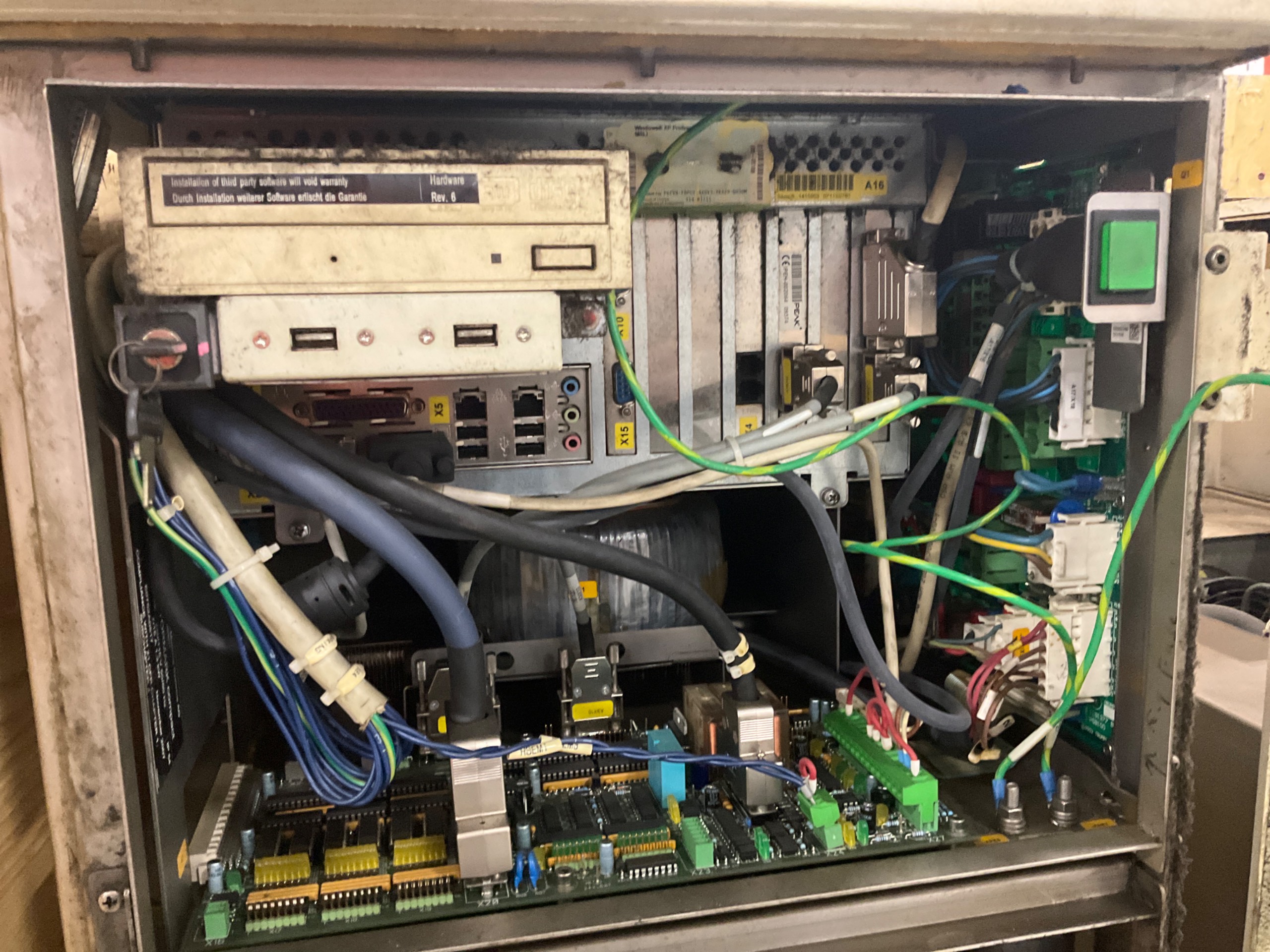 BULK QTY OF AUTOMATION & CONTROLS - undefined