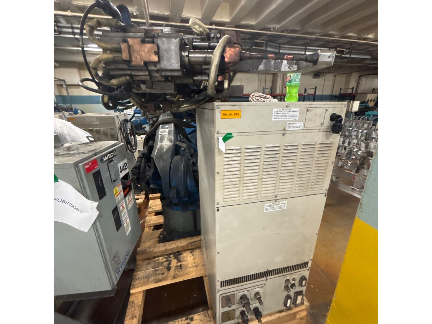 2011 YASKAWA MOTOMAN-ES165D ARTICULATED ROBOT - undefined