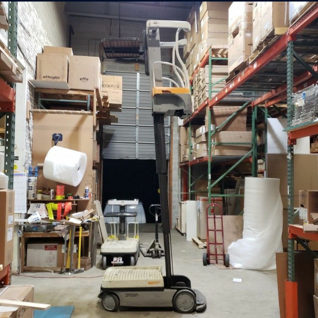 CROWN WAV50-118 AERIAL WORK PLATFORM - undefined