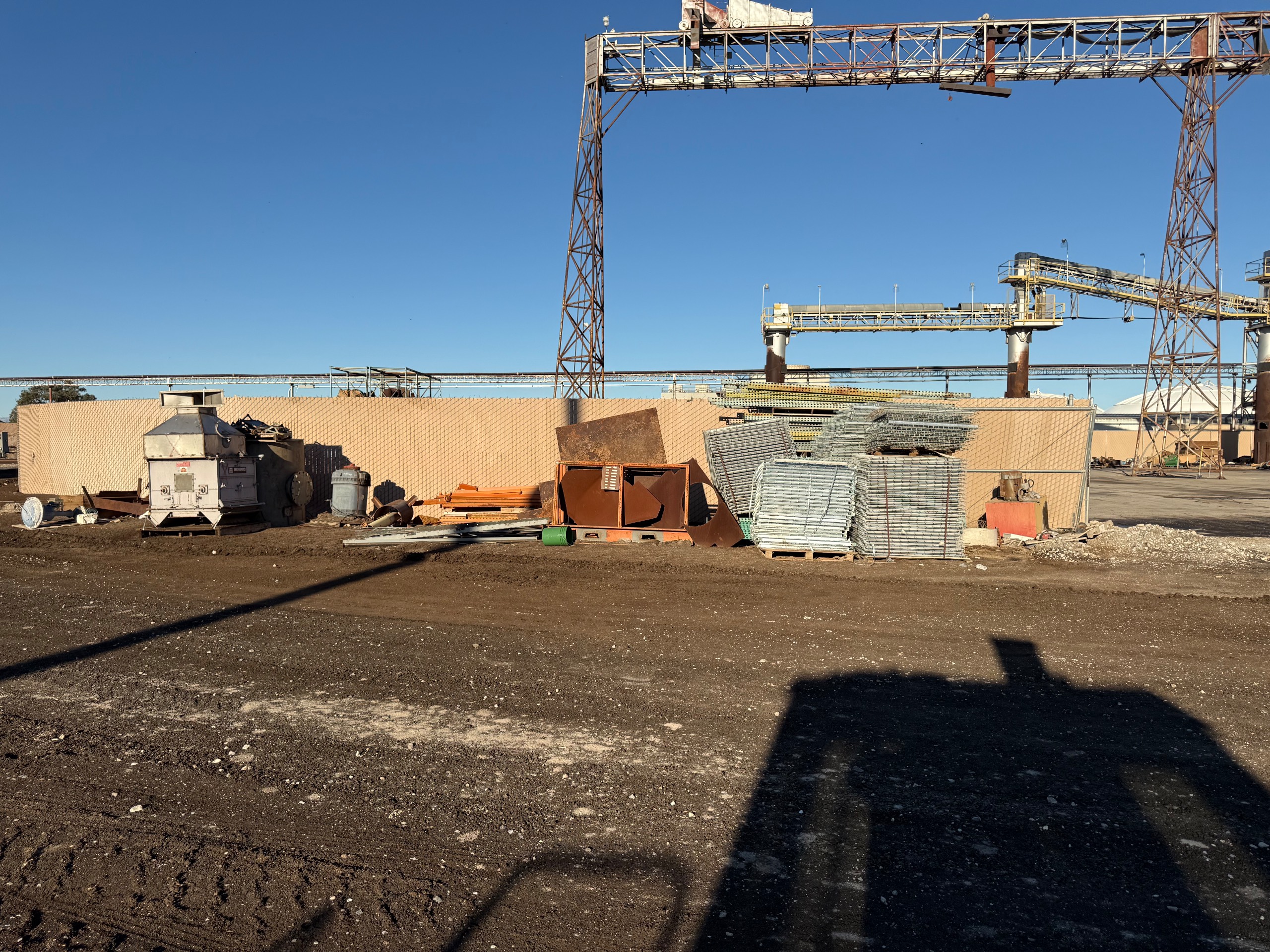 BULK QTY OF INDUSTRIAL PARTS - undefined