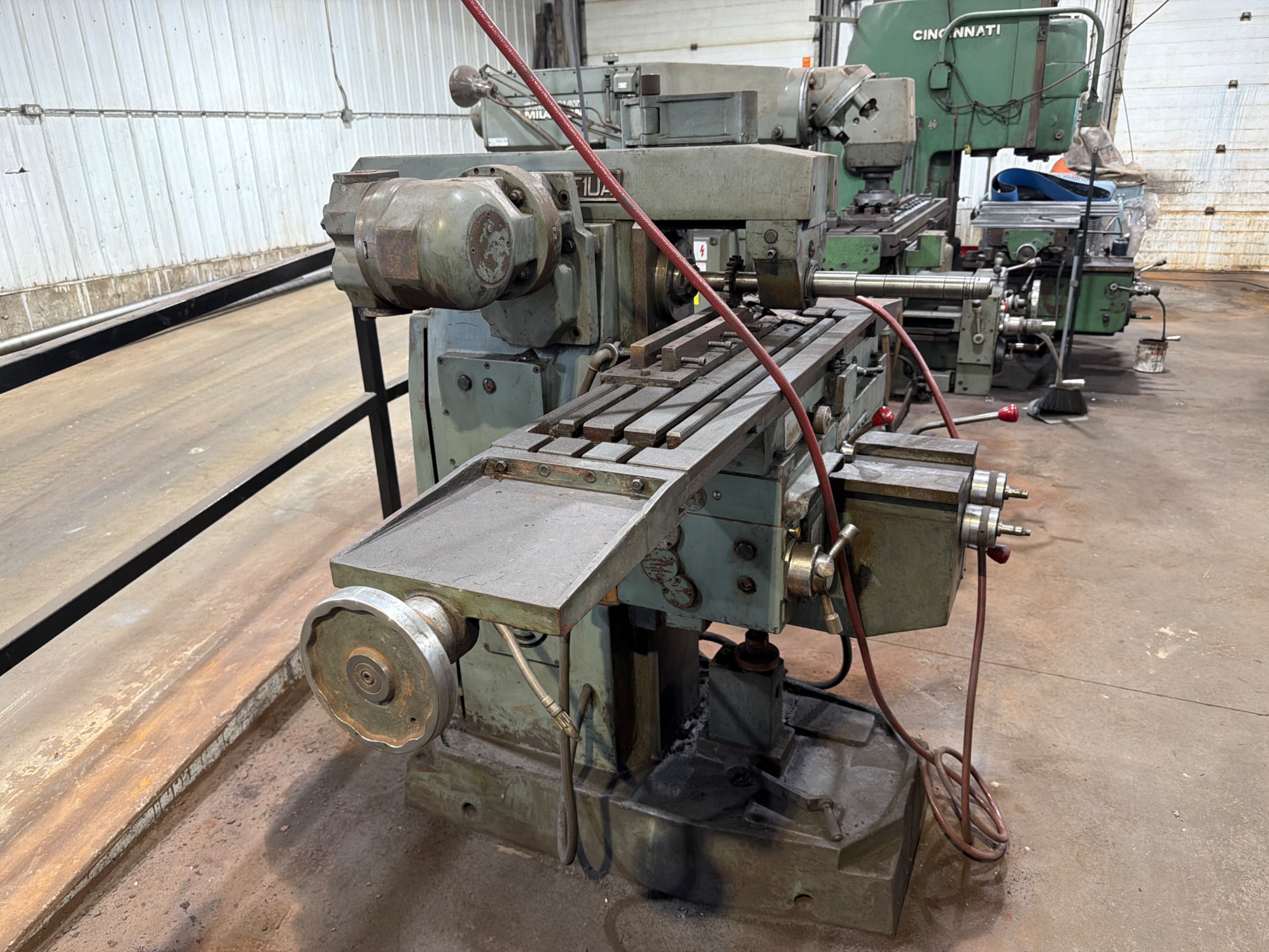 CORREA F1UA HORIZONTAL MILLING MACHINE, 820X220X420MM, ISO 40 TAPER, 1060X280MM TABLE - undefined