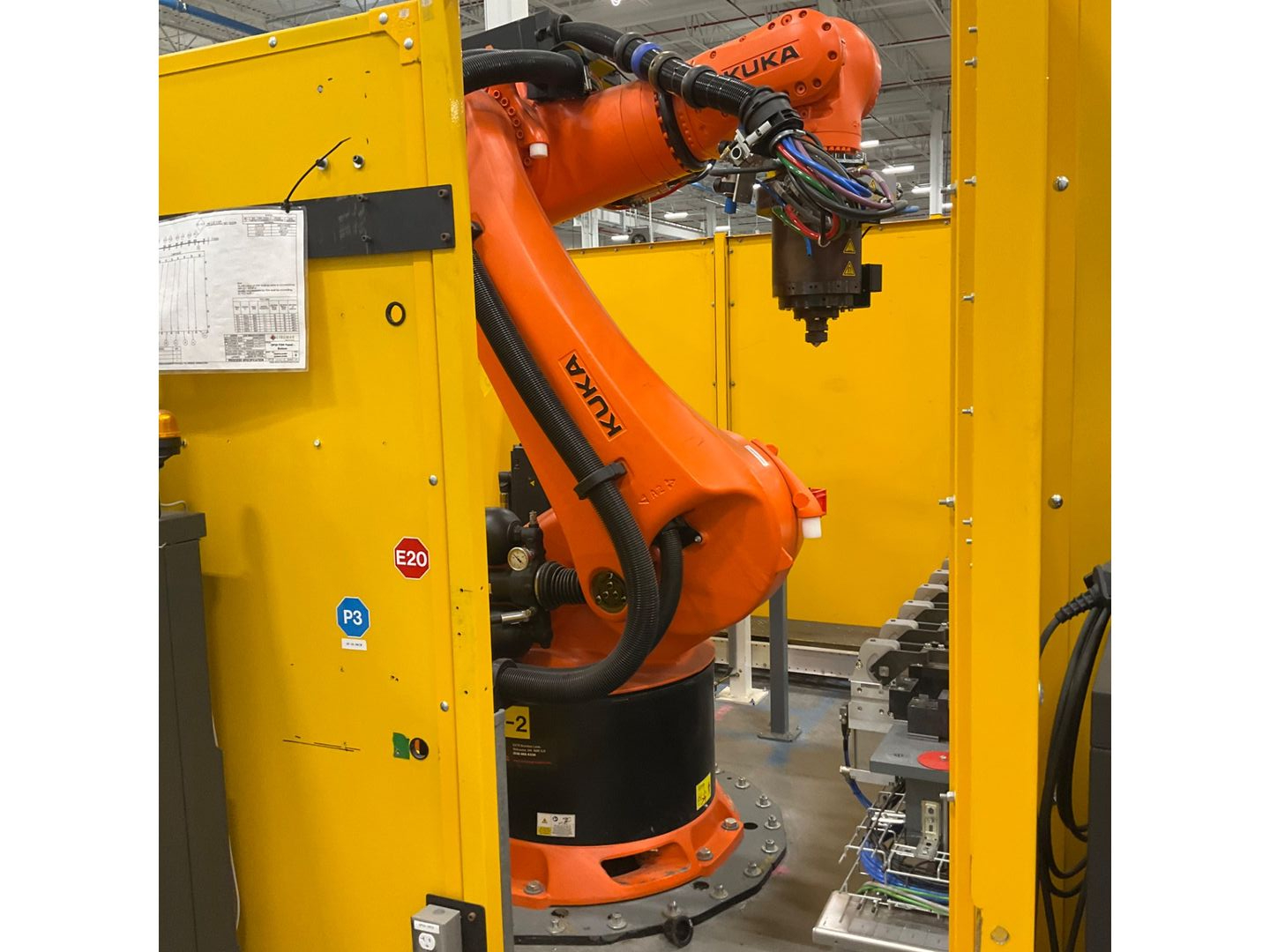 2021 KUKA KR 500 R2830 ROBOT & CONTROLLER ASSEMBLY - undefined