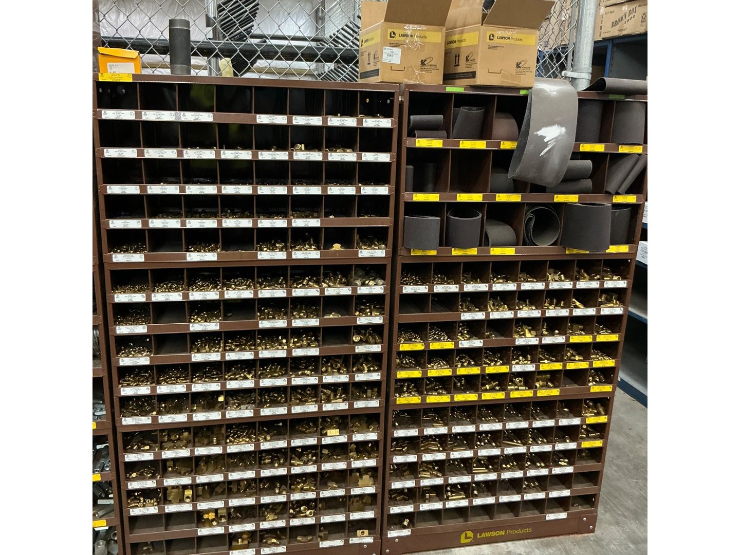 BULK QTY OF INDUSTRIAL FASTENERS - undefined