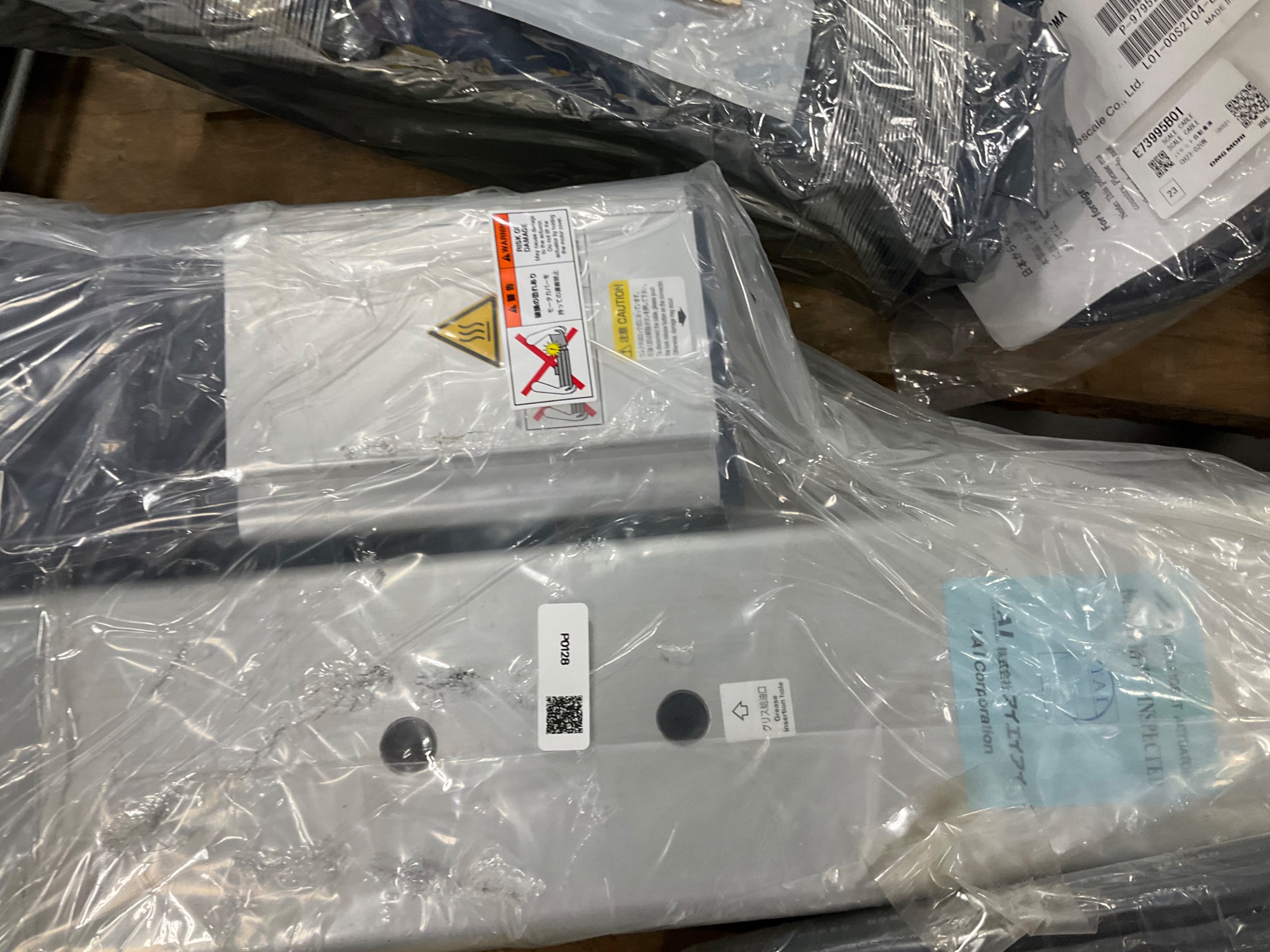 BULK LIST OF HYDRAULIC & PNEUMATIC CYLINDERS - undefined