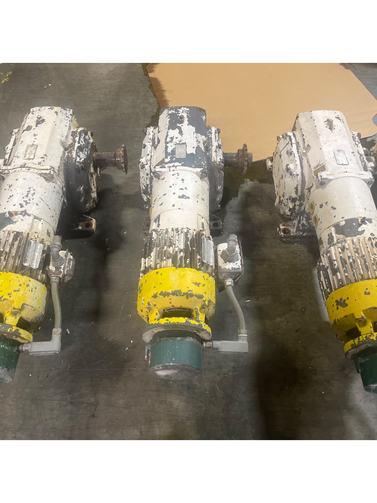QTY 3: RELIANCE 213CG40A GEARMOTOR - undefined