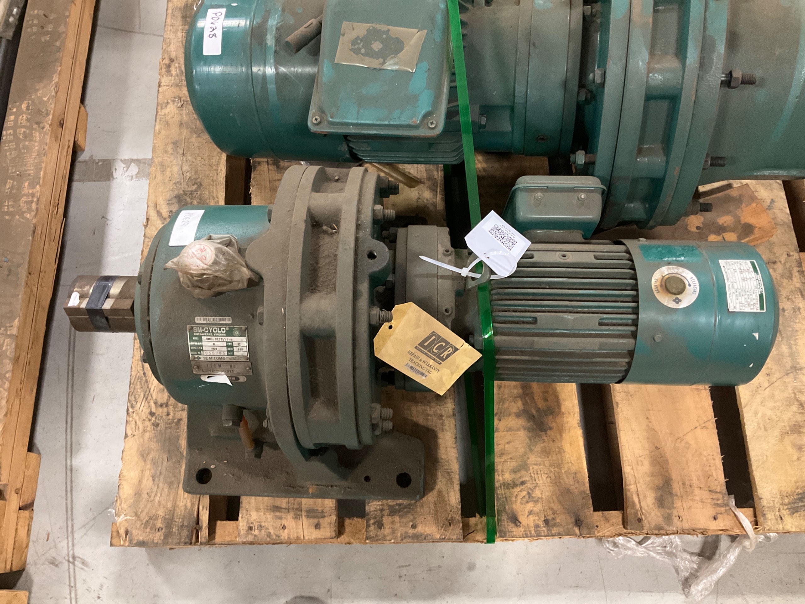 SUMITOMO MOTOR & GEARBOX ASSEMBLY - undefined