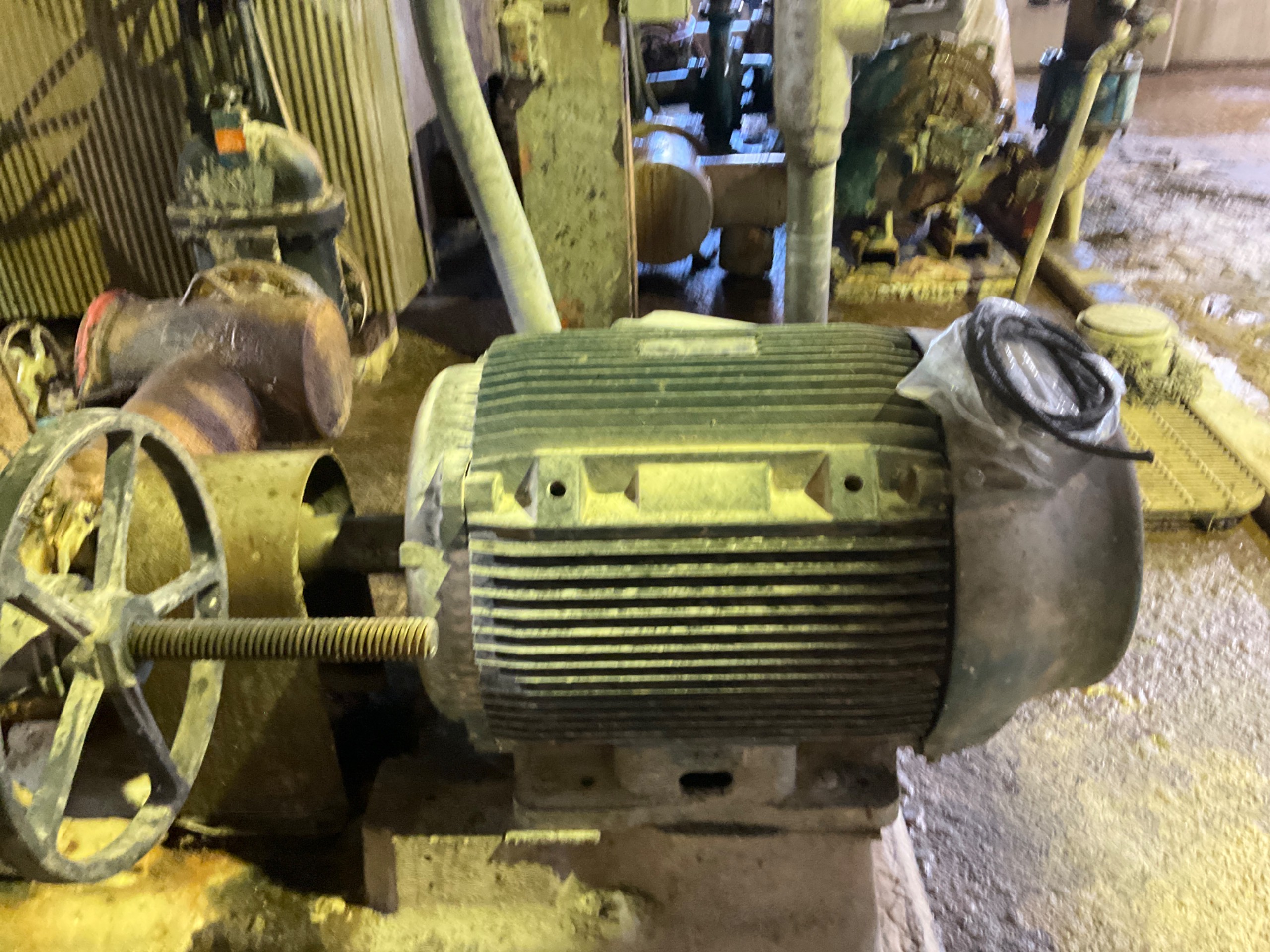 GOULDS PUMP & 100HP MOTOR ASSEMBLY - undefined