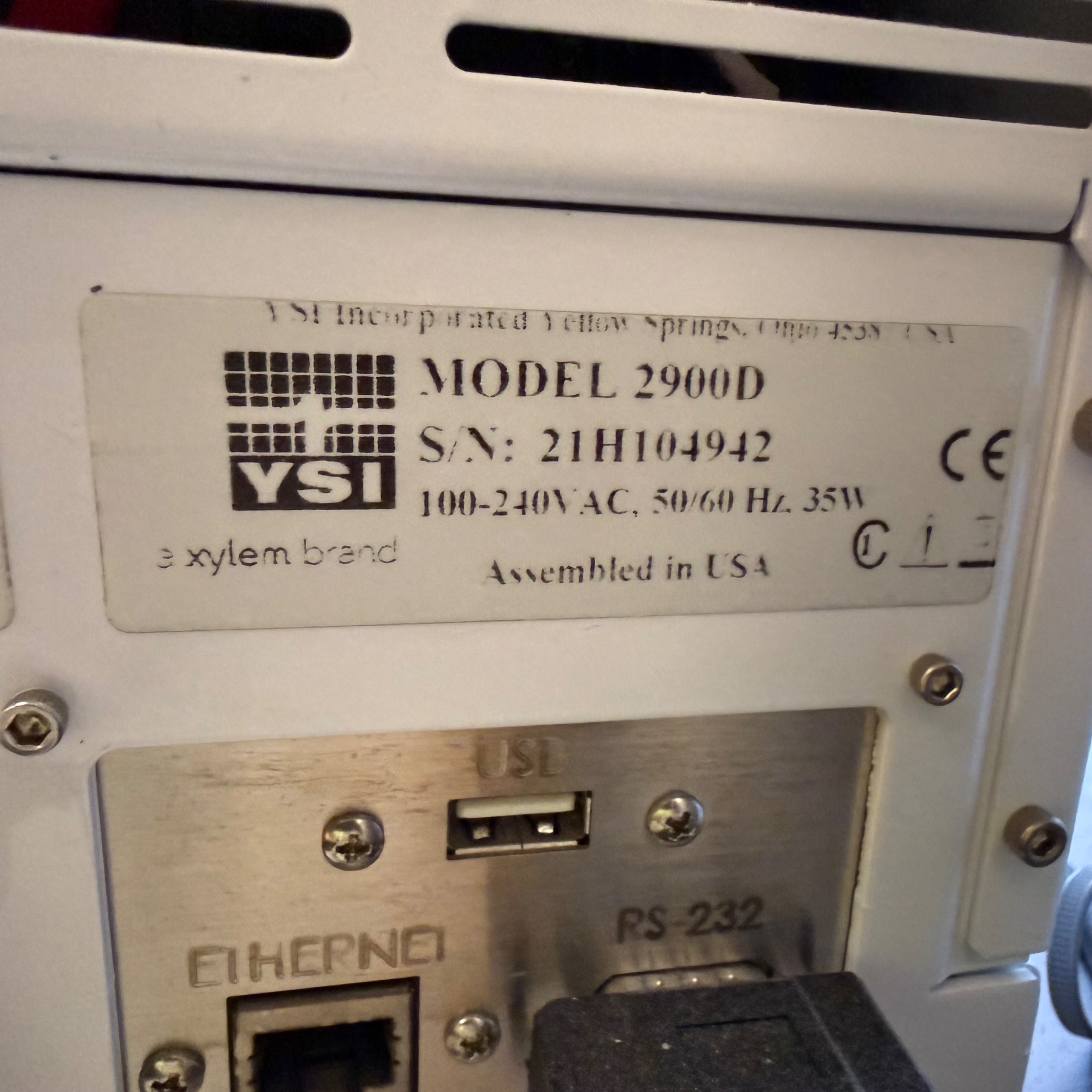 YSI 2900D BIOCHEMISTRY ANALYZER - undefined