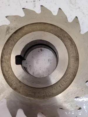 M.R. & T. CO HSS SLITTING SAW MILL, 4.0" X 7/8" X 1-1/4", 4" DIAMETER, 1-1/4" ARBOR HOLE, 18 TEETH - undefined