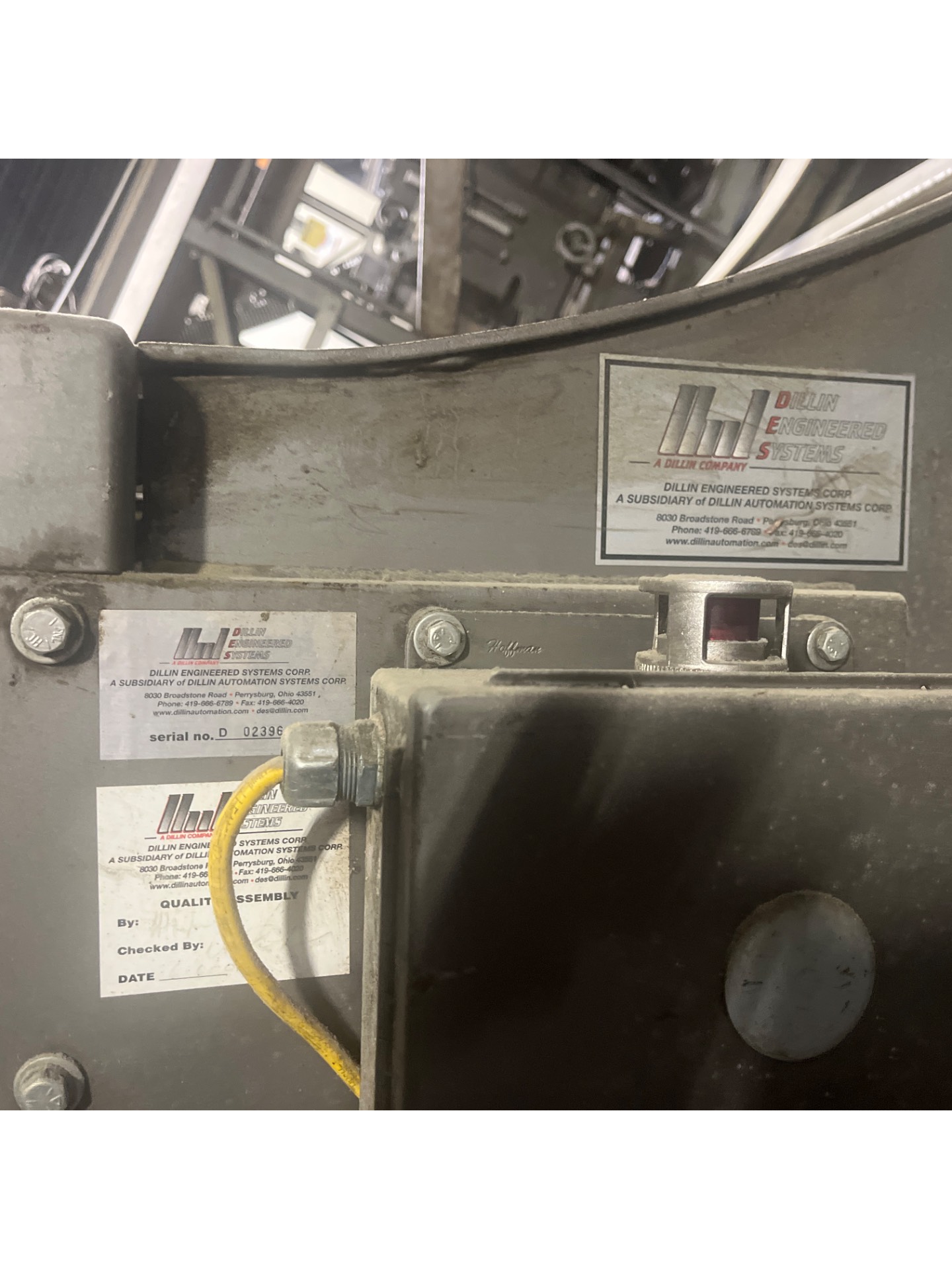 DILLIN ENGINEERED SYSTEMS CASE LIFT - undefined