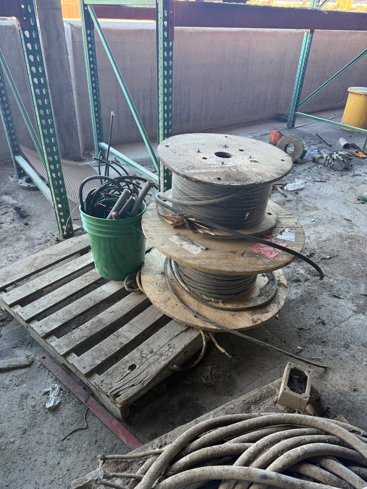 BULK QTY OF WIRE - undefined