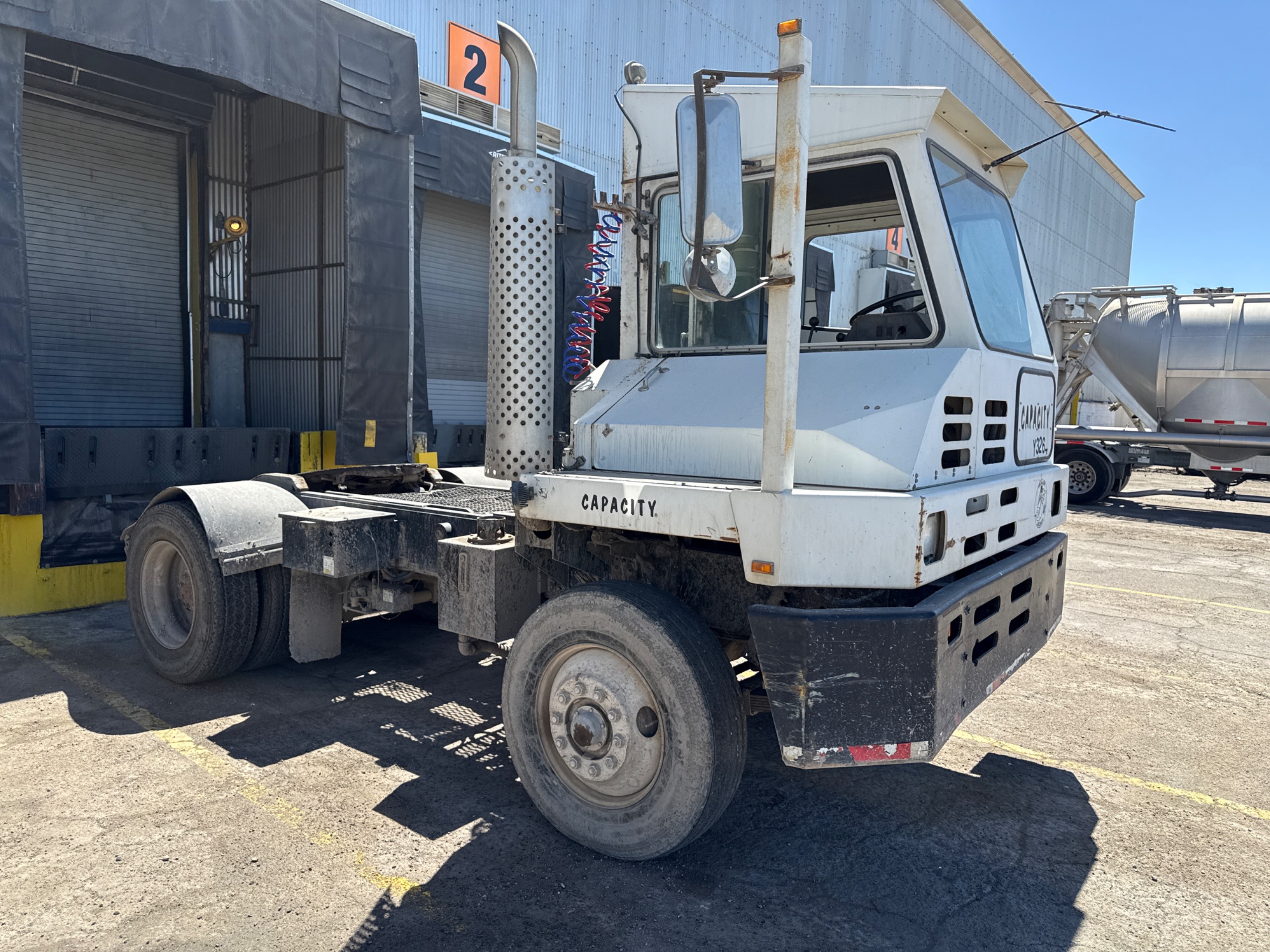2003 CAPACITY TRUCKS TJ5000 UTILITY TRUCK - undefined