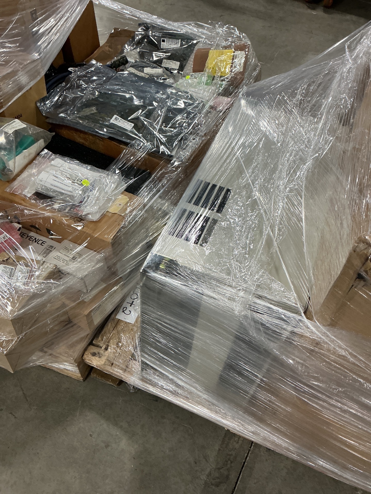 BULK QTY OF AUTOMATION, CONTROLS AND ELECTRICAL COMPONENTS - undefined