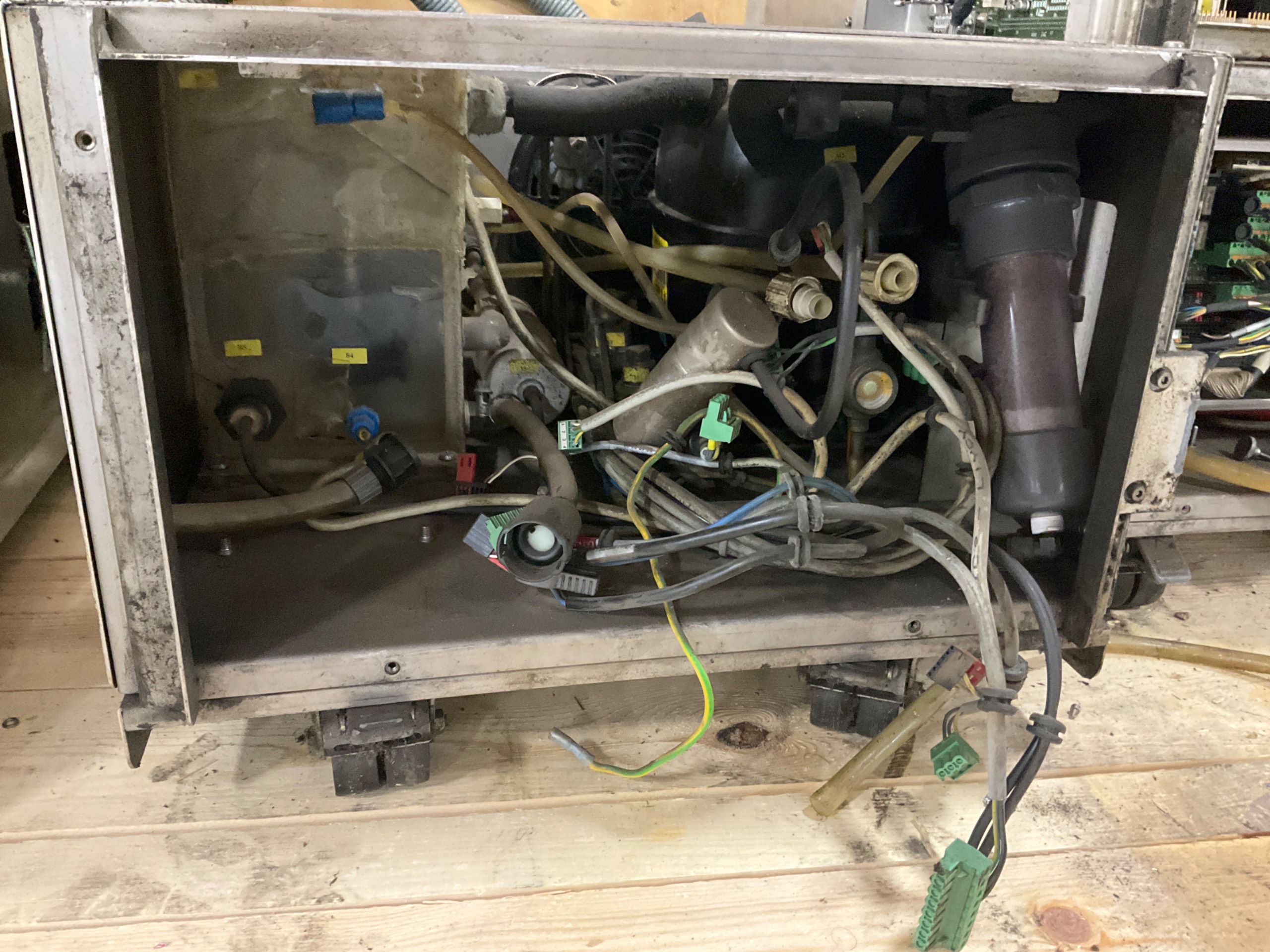 BULK QTY OF AUTOMATION & CONTROLS - undefined