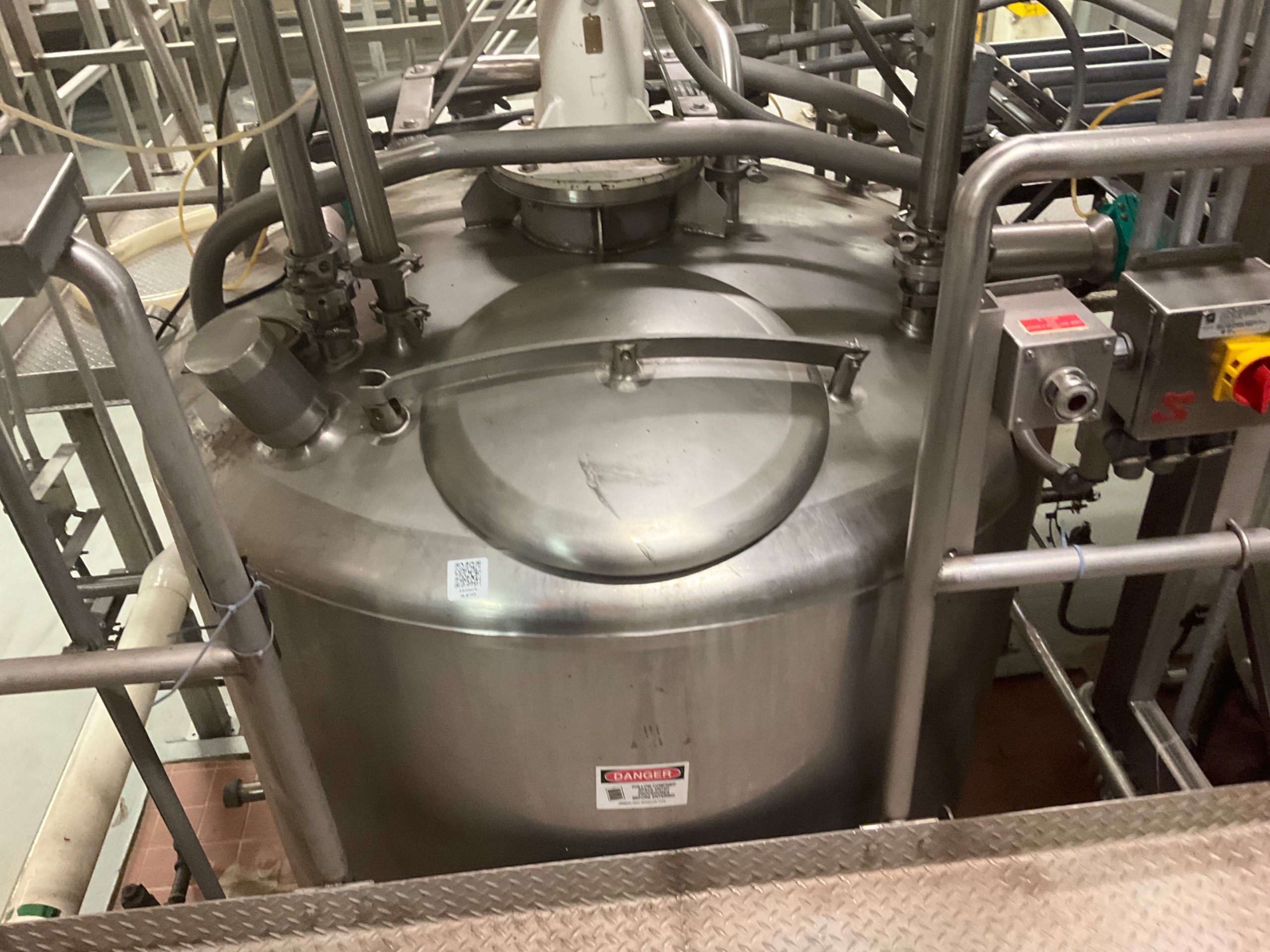MIXER TANK 600 GALLON - undefined
