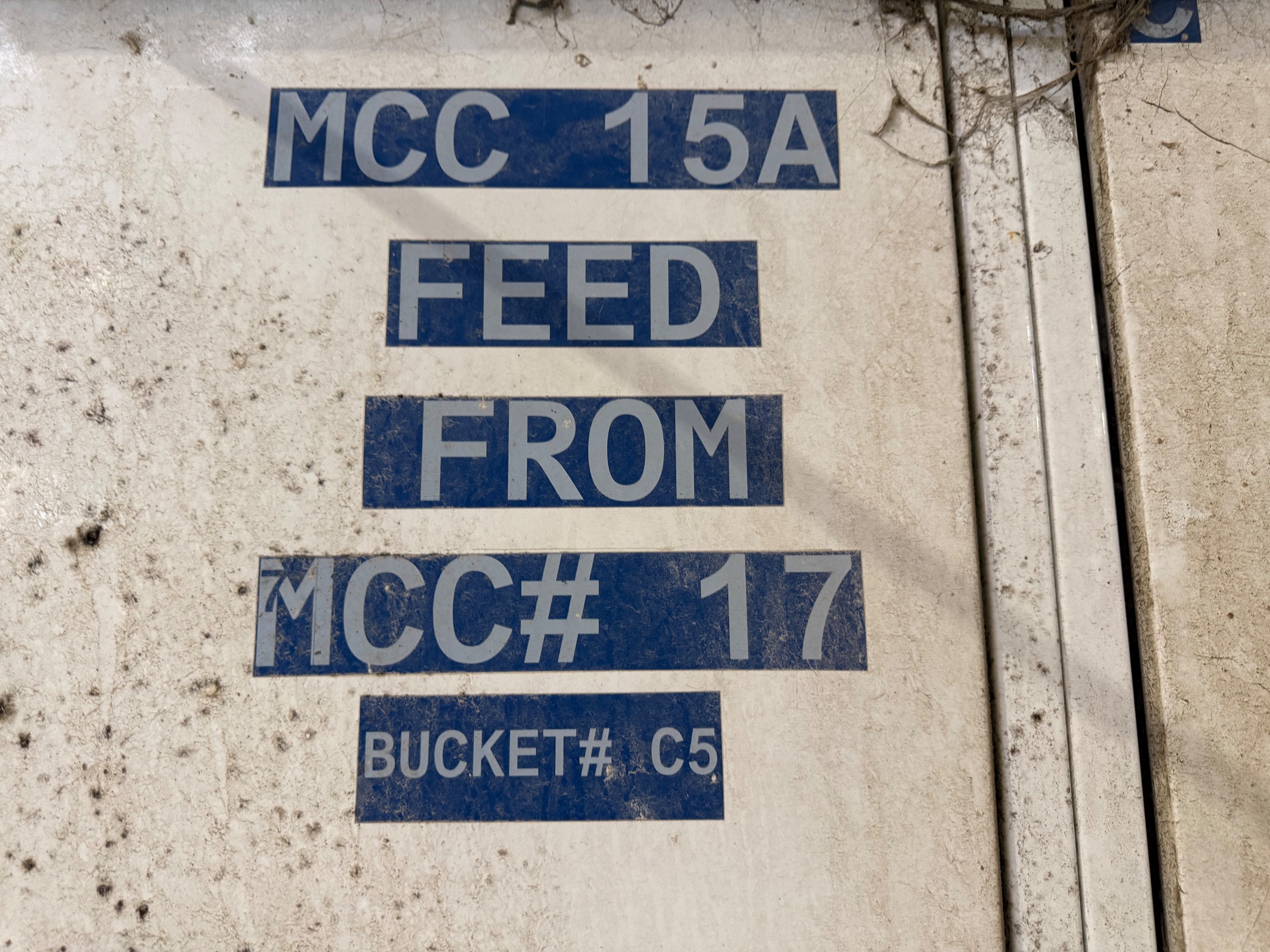 BULK QTY OF ALLEN BRADLEY CENTERLINE 2100 MCC, 4 SECTIONS - undefined