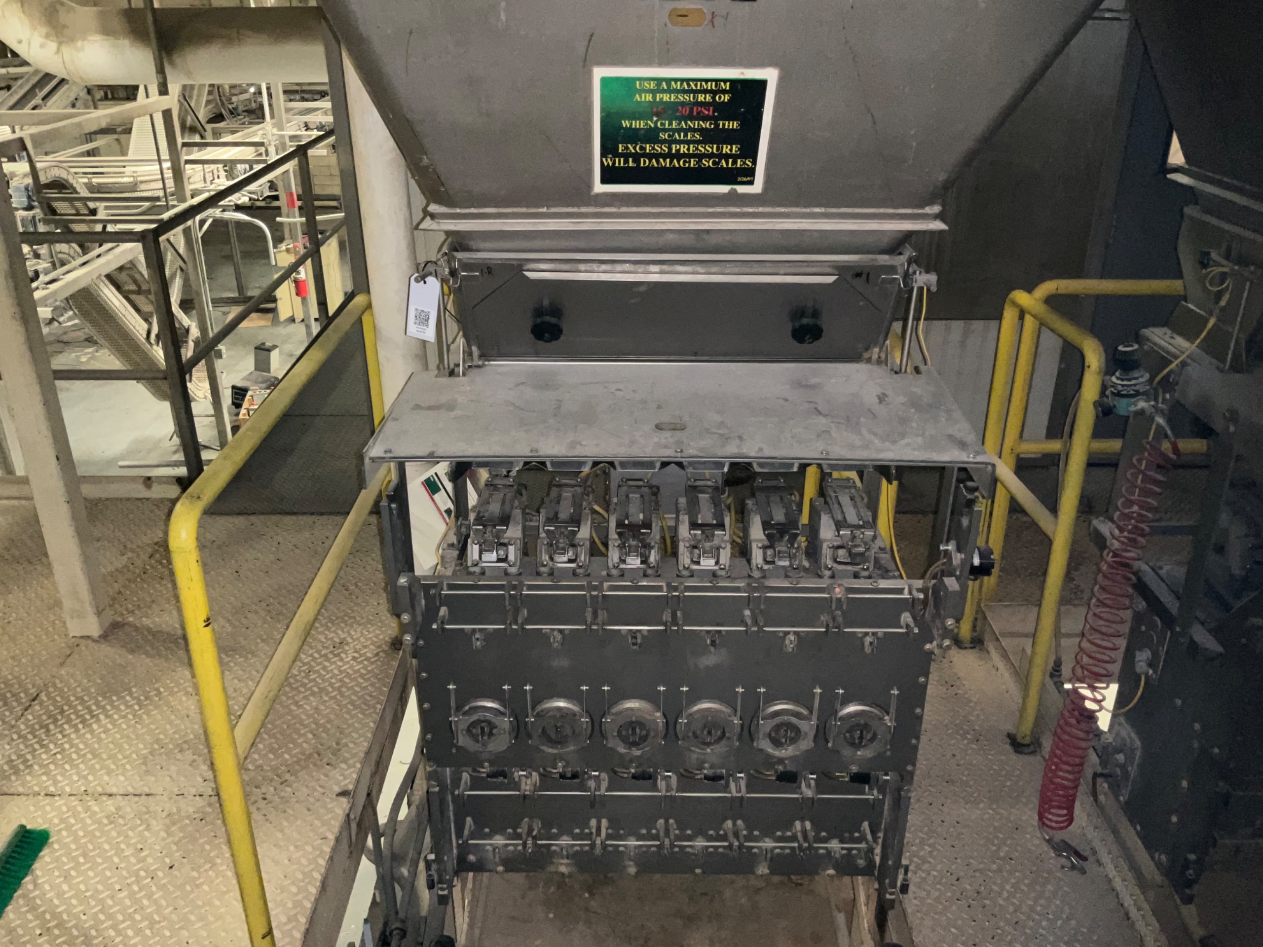 FOOD PRODUCTION LINE SCALE - undefined