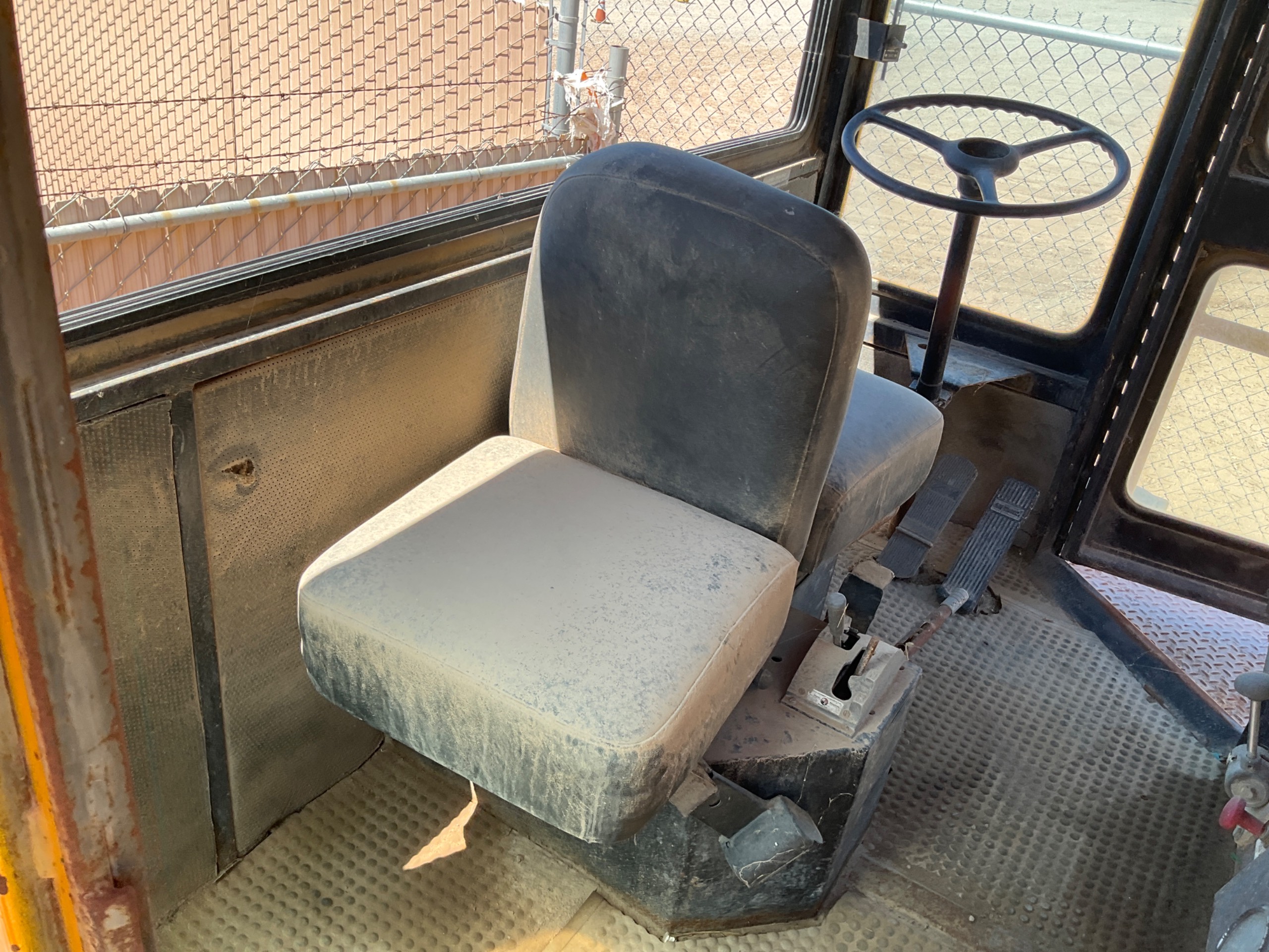 TRACKMOBILE 4200 TM RAILCAR MOVER - undefined
