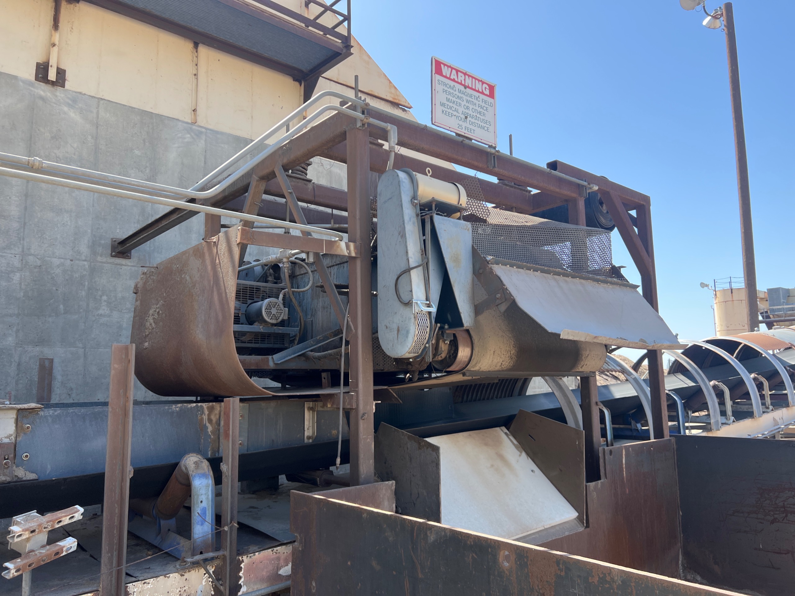 DINGS SUSPENDED MAGNETIC SEPARATOR - undefined