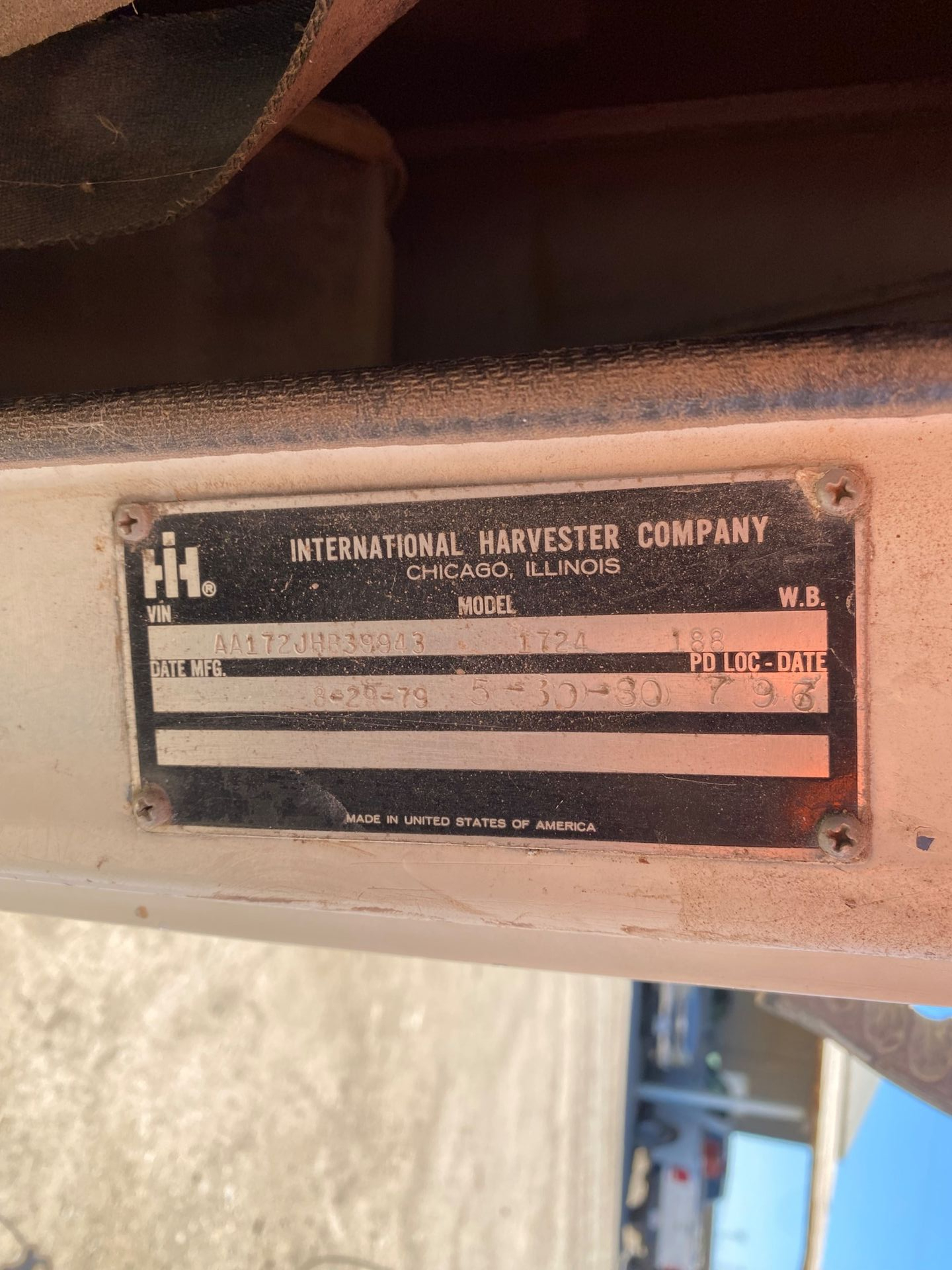 1979 INTERNATIONAL 1724 DUMP TRUCK - undefined