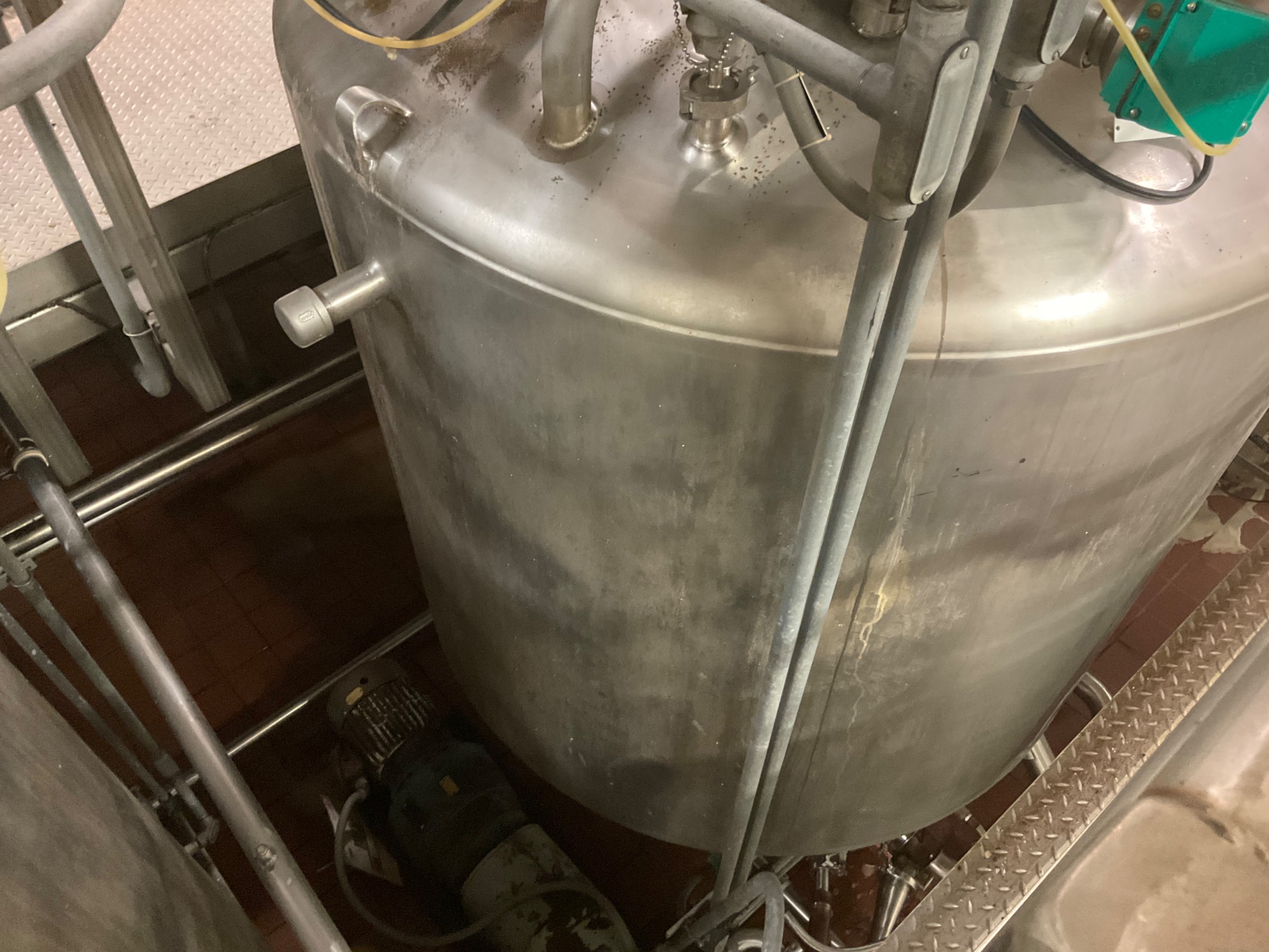MIXER TANK 600 GALLON - undefined