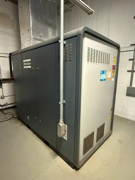 2010 ATLAS COPCO ZT75 VSD ROTARY SCREW AIR COMPRESSOR, 120 HP, 290 CFM, 151 PSIG, 600V - undefined