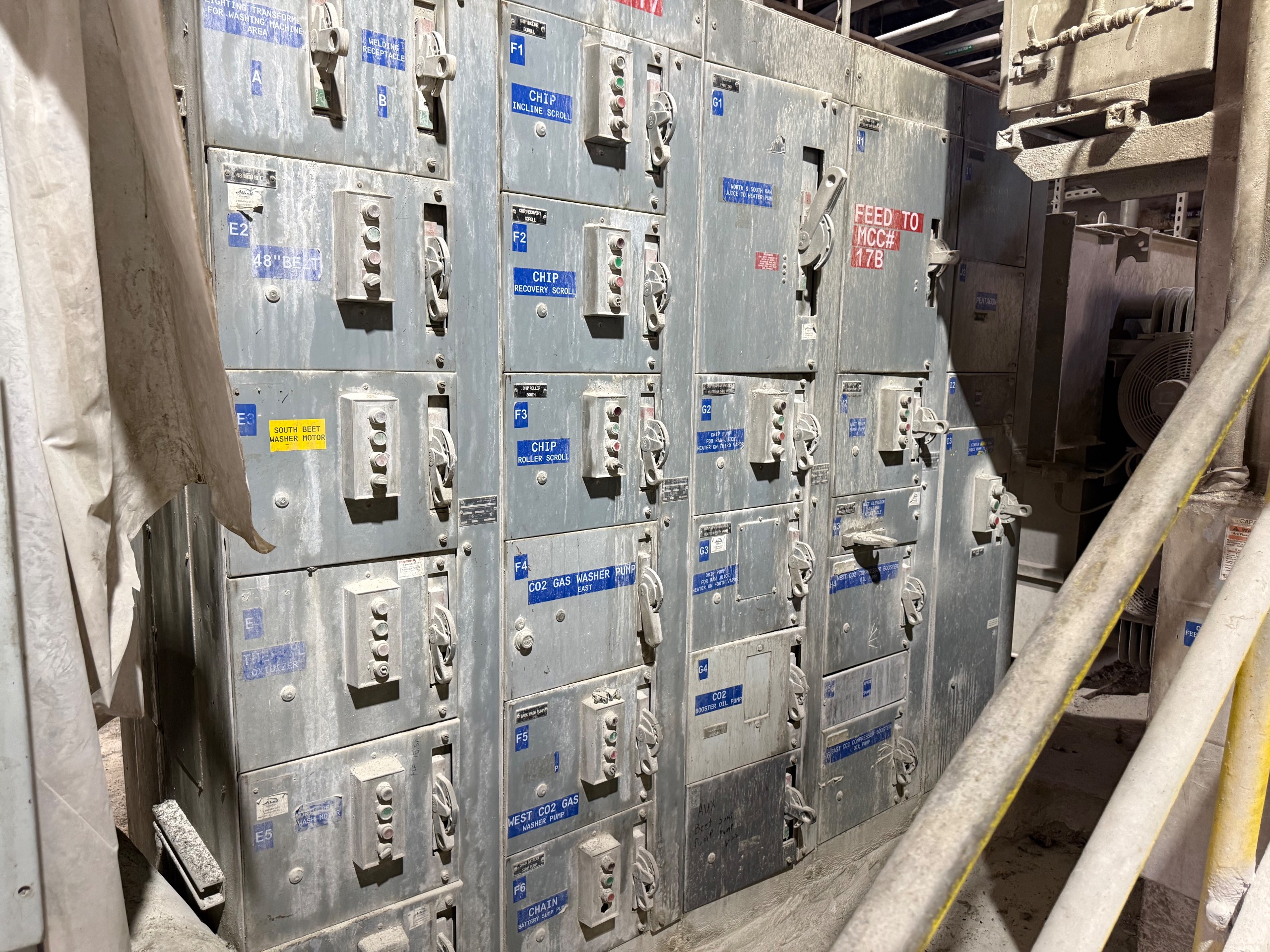 ALLEN BRADLEY CENTRLINE 2100 MOTOR CONTROL CENTER, 10 SECTIONS - undefined