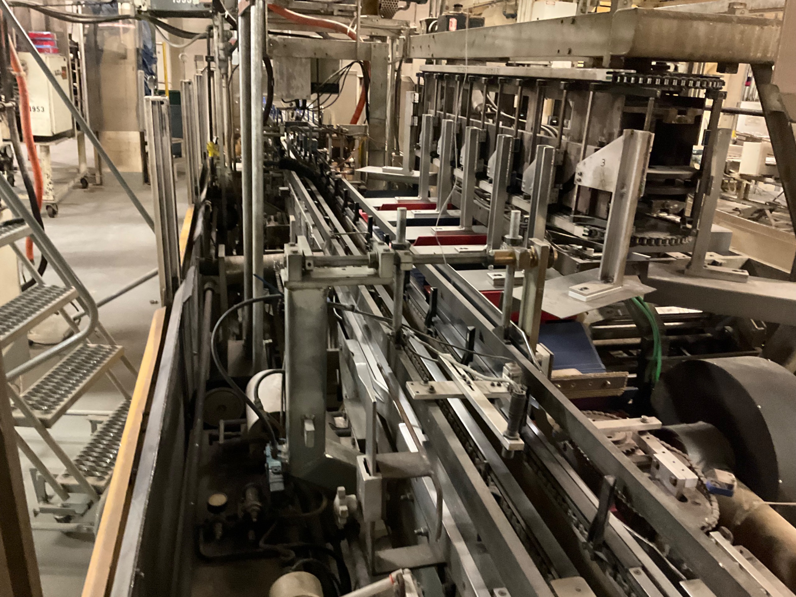 CARTONER & BUCKET CONVEYOR - undefined
