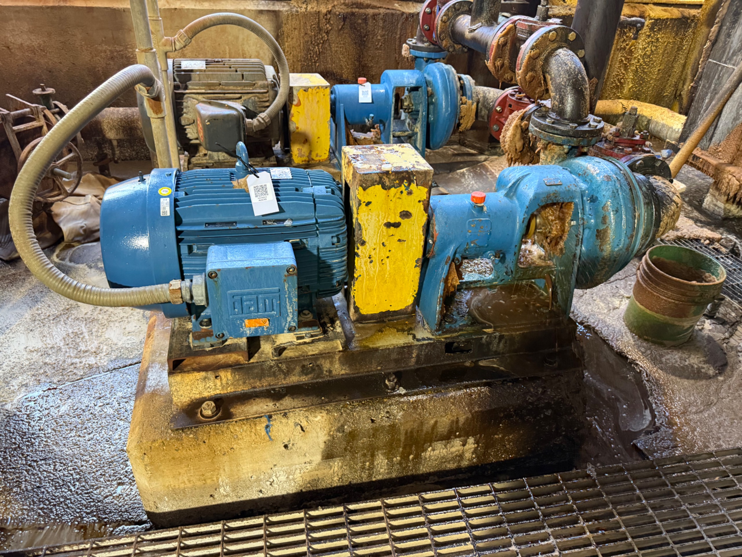 PUMP & WEG 40 HP MOTOR ASSEMBLY - undefined