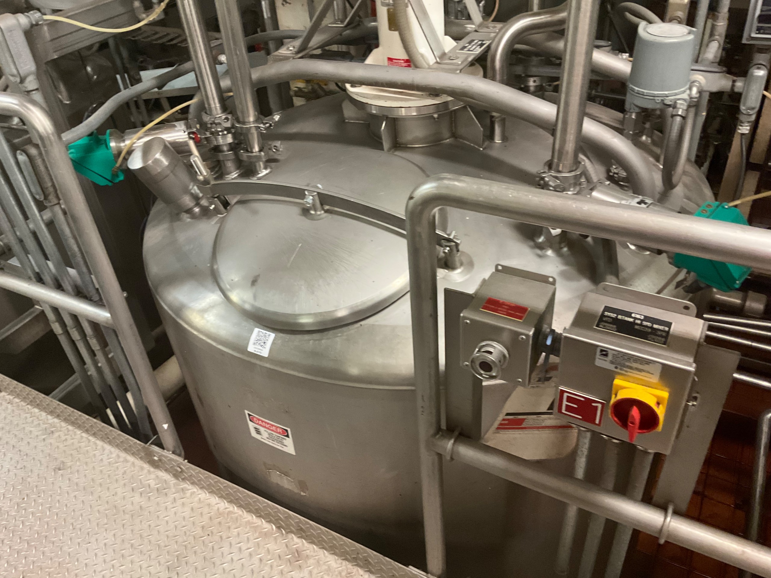 MIXER TANK 600 GALLON - undefined