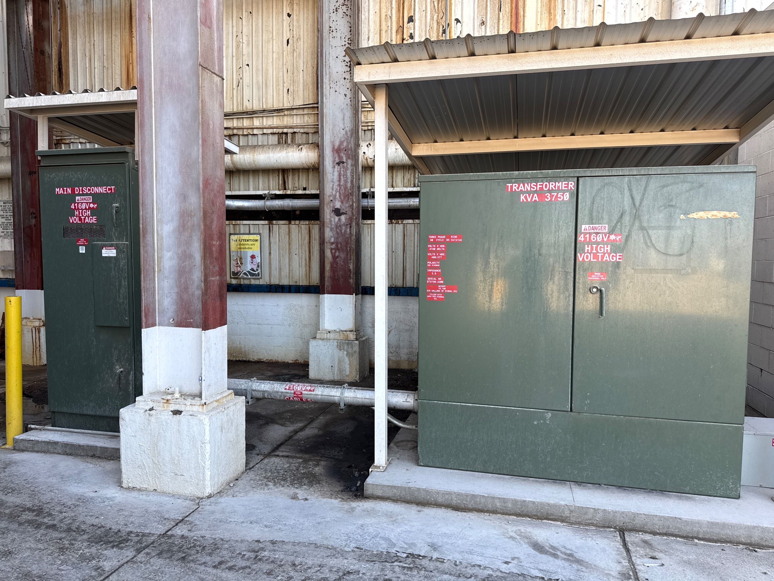 3750 KVA THREE-PHASE OIL FILLED POWER TRANSFORMER WITH MAIN DISCONNECT - undefined