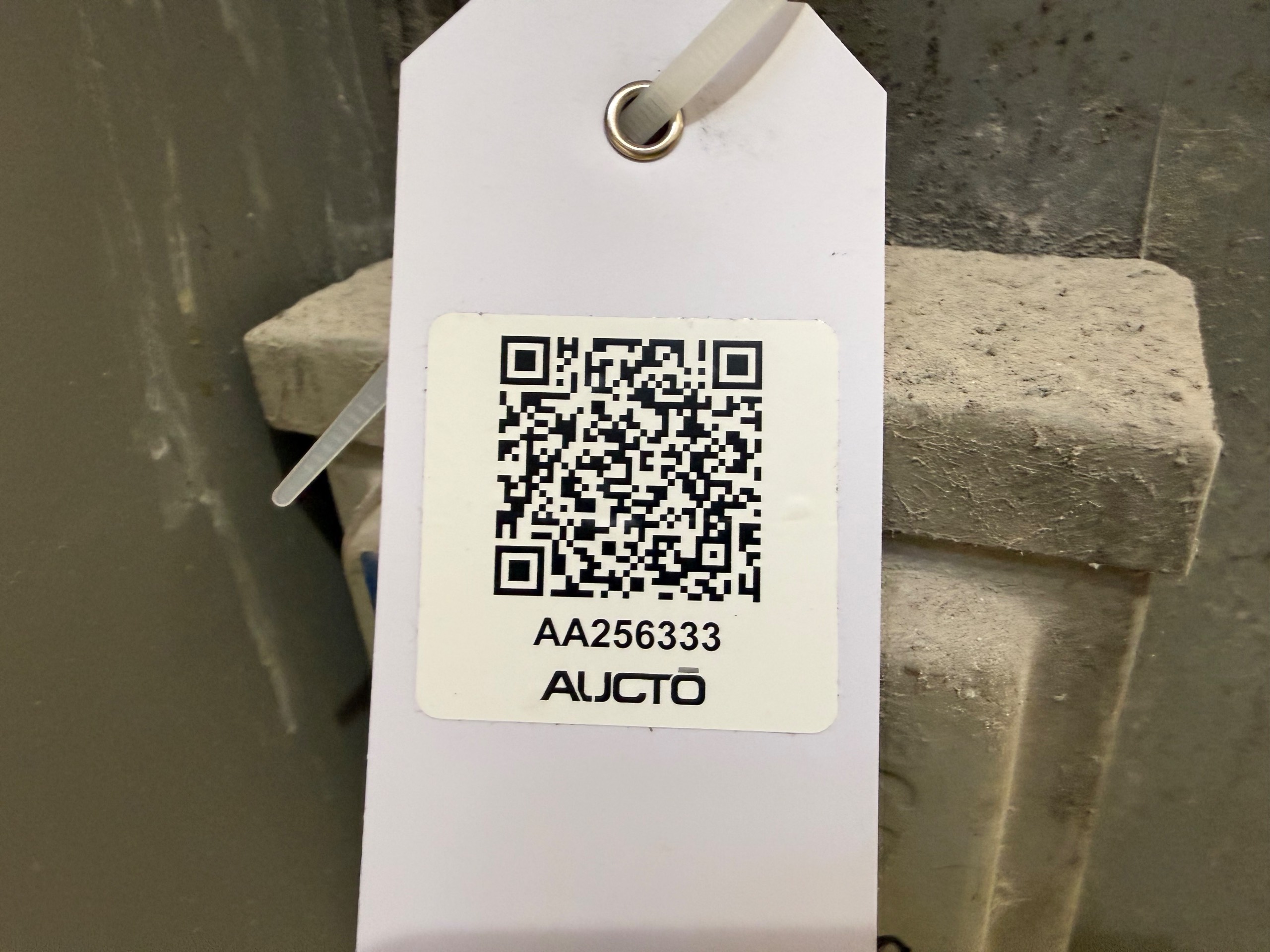 BULK QTY OF ALLEN BRADLEY 2100 CENTERLINE MCC, 10 SECTIONS - undefined