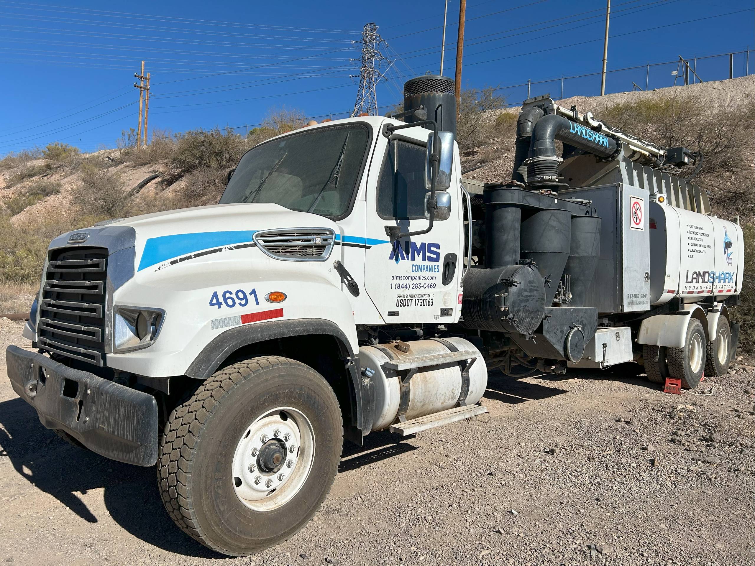 2014 LANDSHARK HYDRO-EXCAVATION TRUCK - FREIGHTLINER - undefined