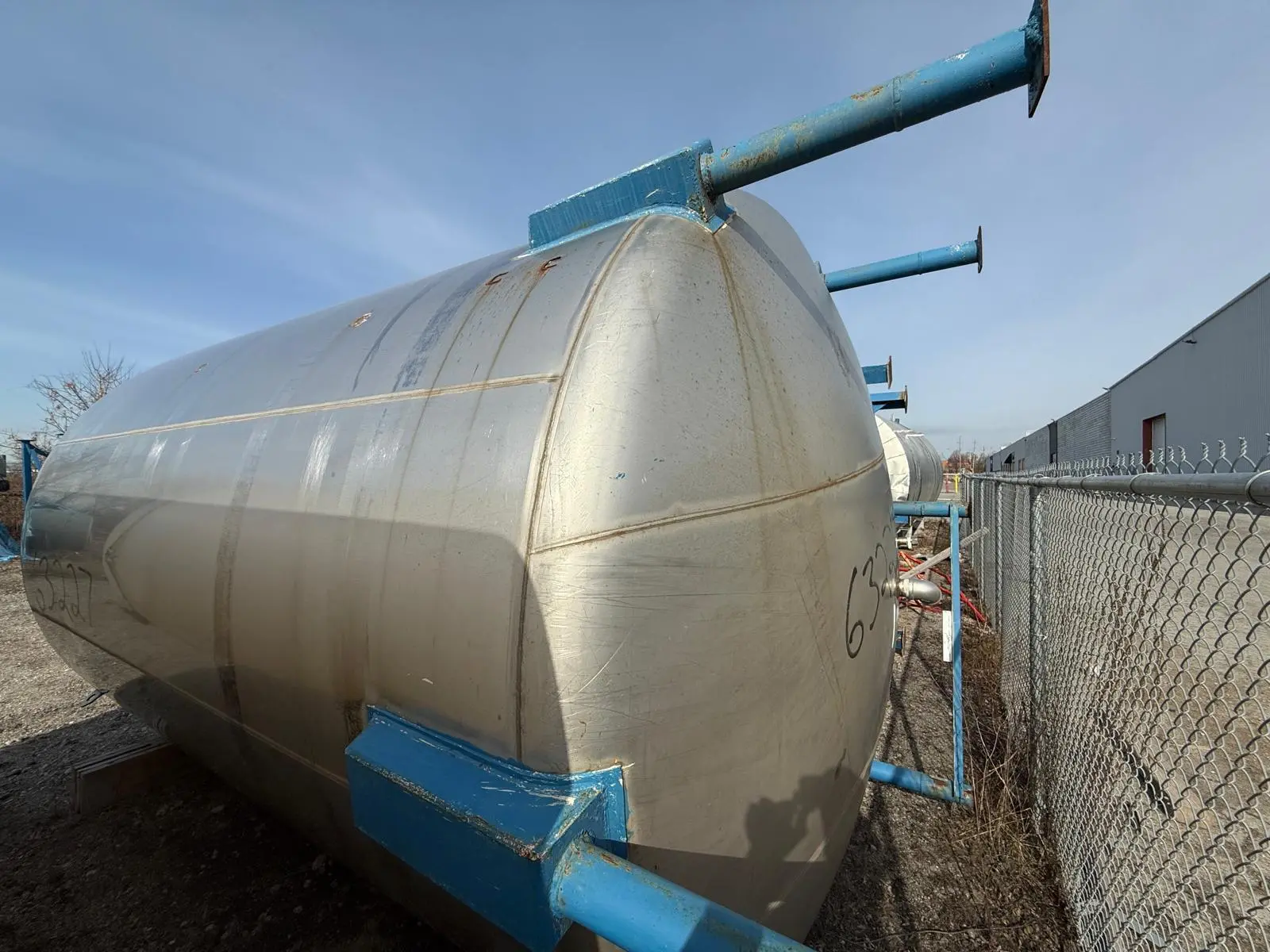 DE LAVAL STORAGE AND PROCESS TANK, 6300 GAL, 316 SS, 108X108X166IN, 8000 LBS - undefined