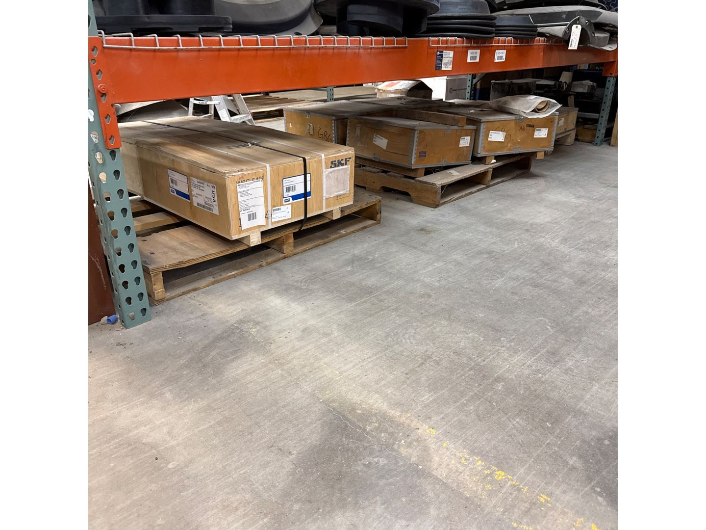 BULK QTY OF BEARINGS - undefined