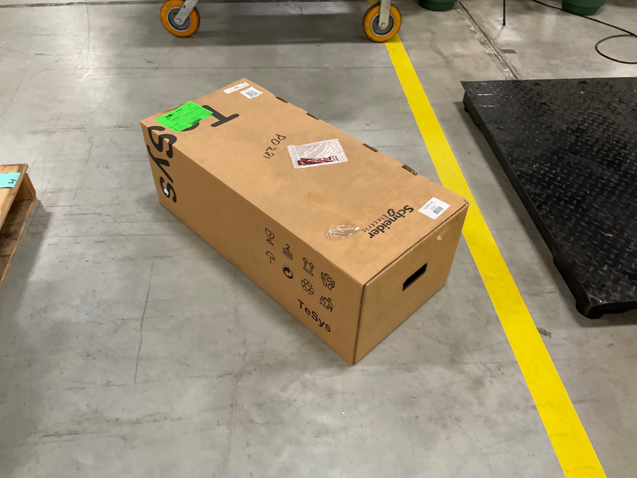 SCHNEIDER LC1 F780F7 CONTACTOR - undefined