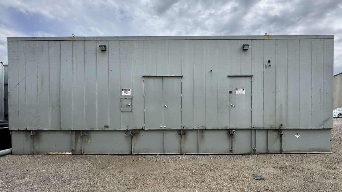 2007 CATERPILLAR 3516C DIESEL GENERATOR 2000KW - undefined