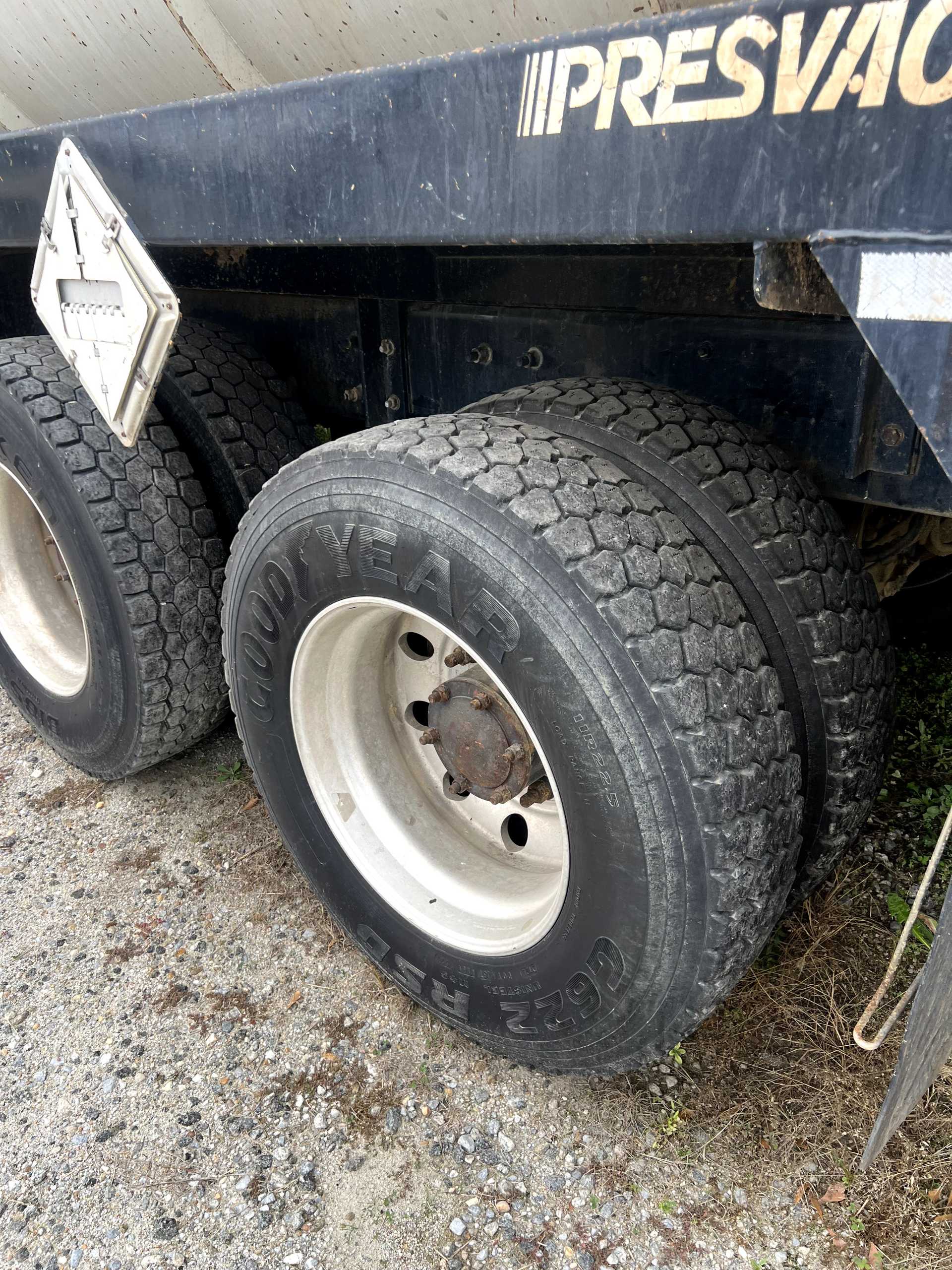 2013 PRESVAC DOT 412 INDUSTRIAL VACUUM TRUCK - MACK - undefined