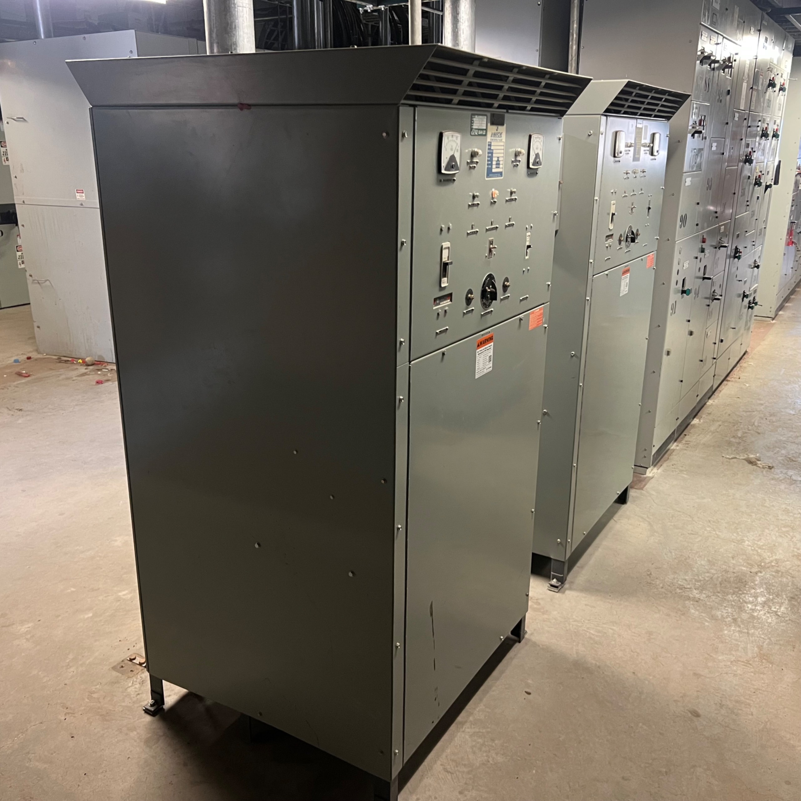 QTY 2: BATTERY CHARGER - undefined