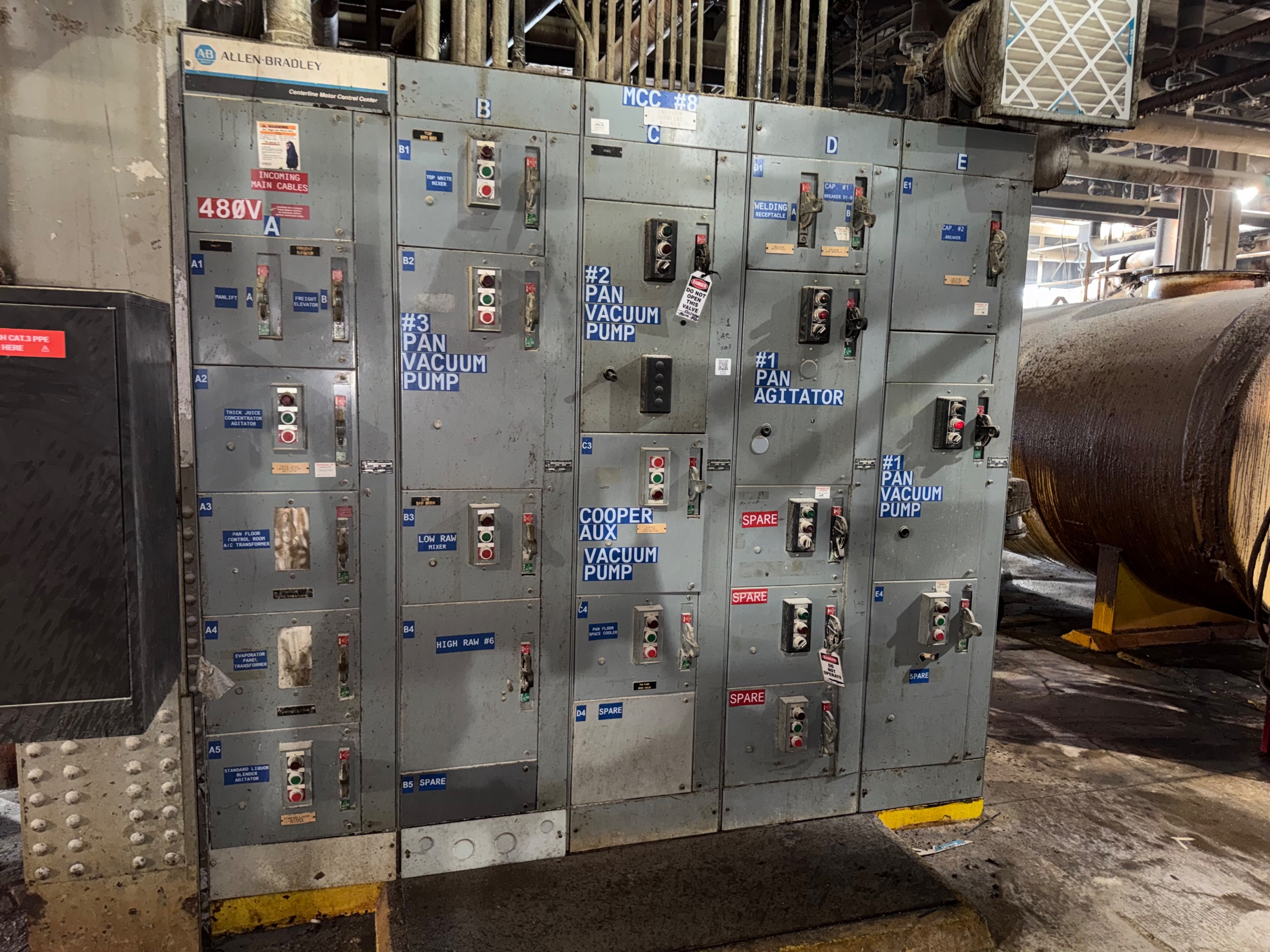 ALLEN BRADLEY CENTERLINE 2100 MOTOR CONTROL CENTER, 5 SECTIONS - undefined